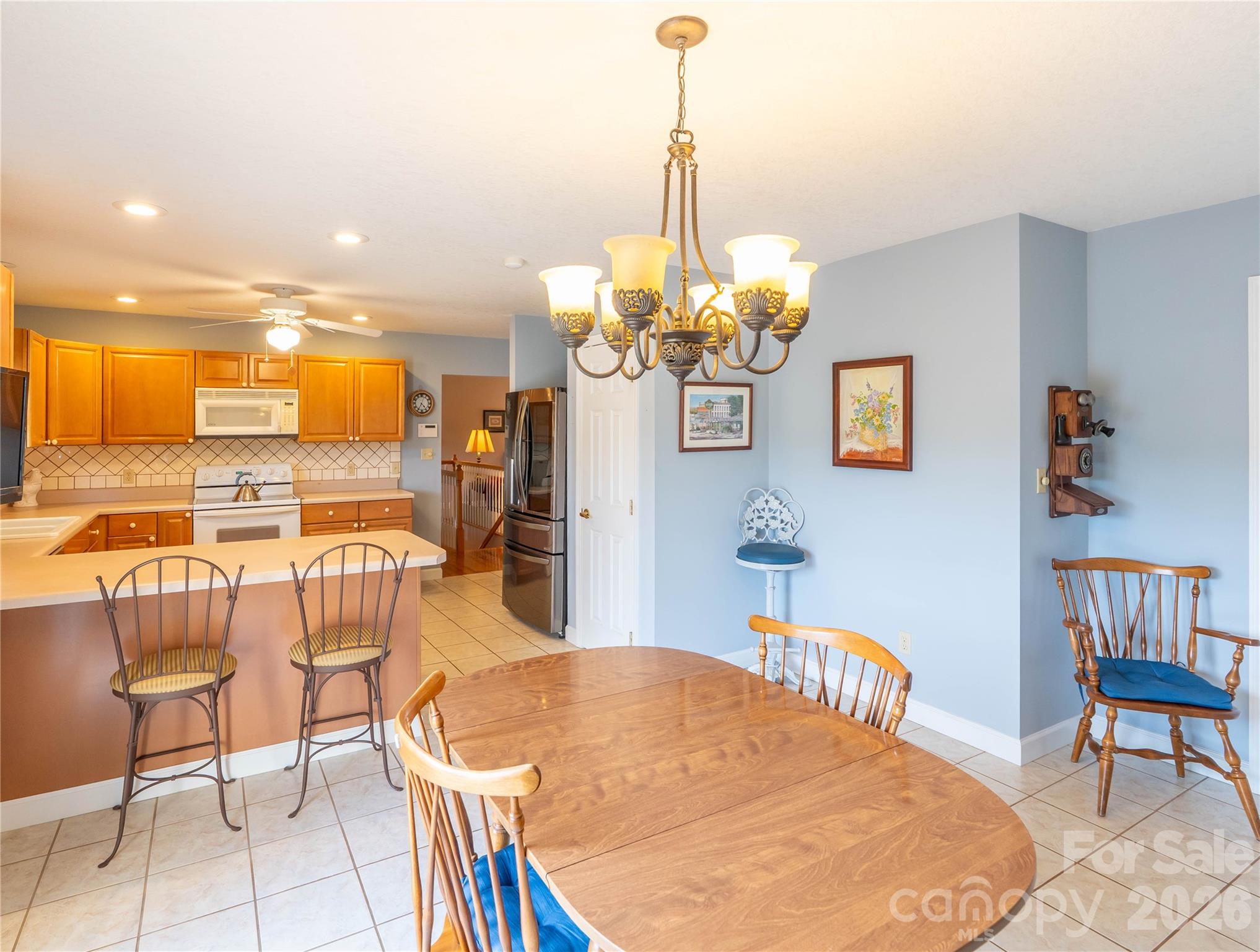 506 Brook Knoll Circle — Weaverville