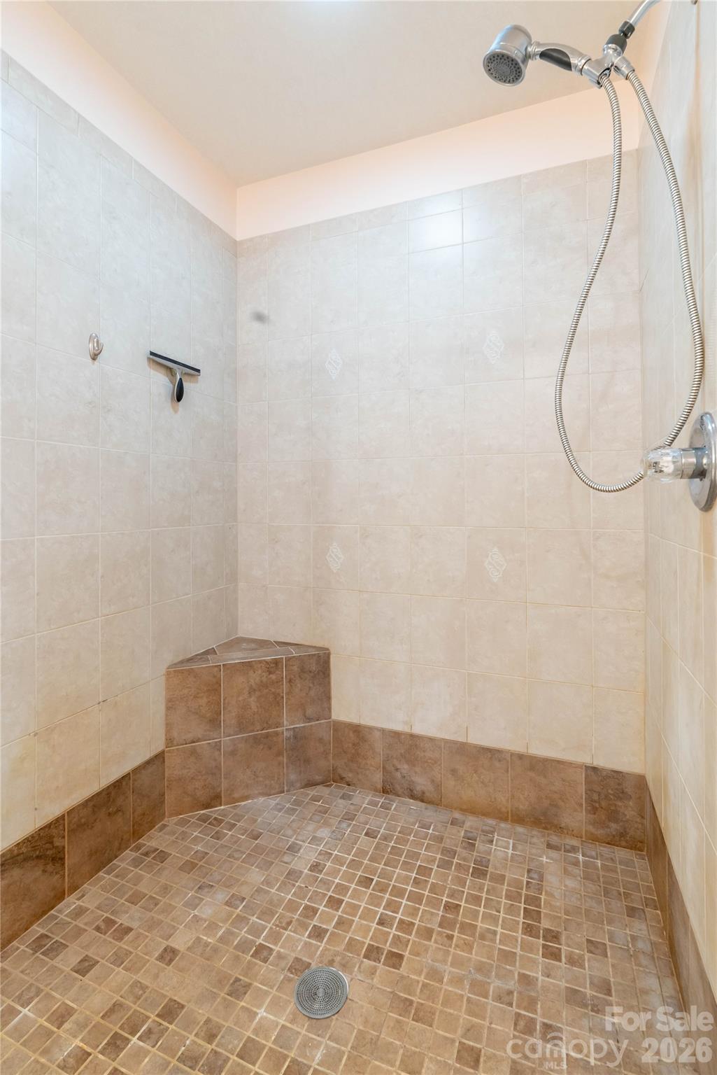 506 Brook Knoll Circle — Weaverville