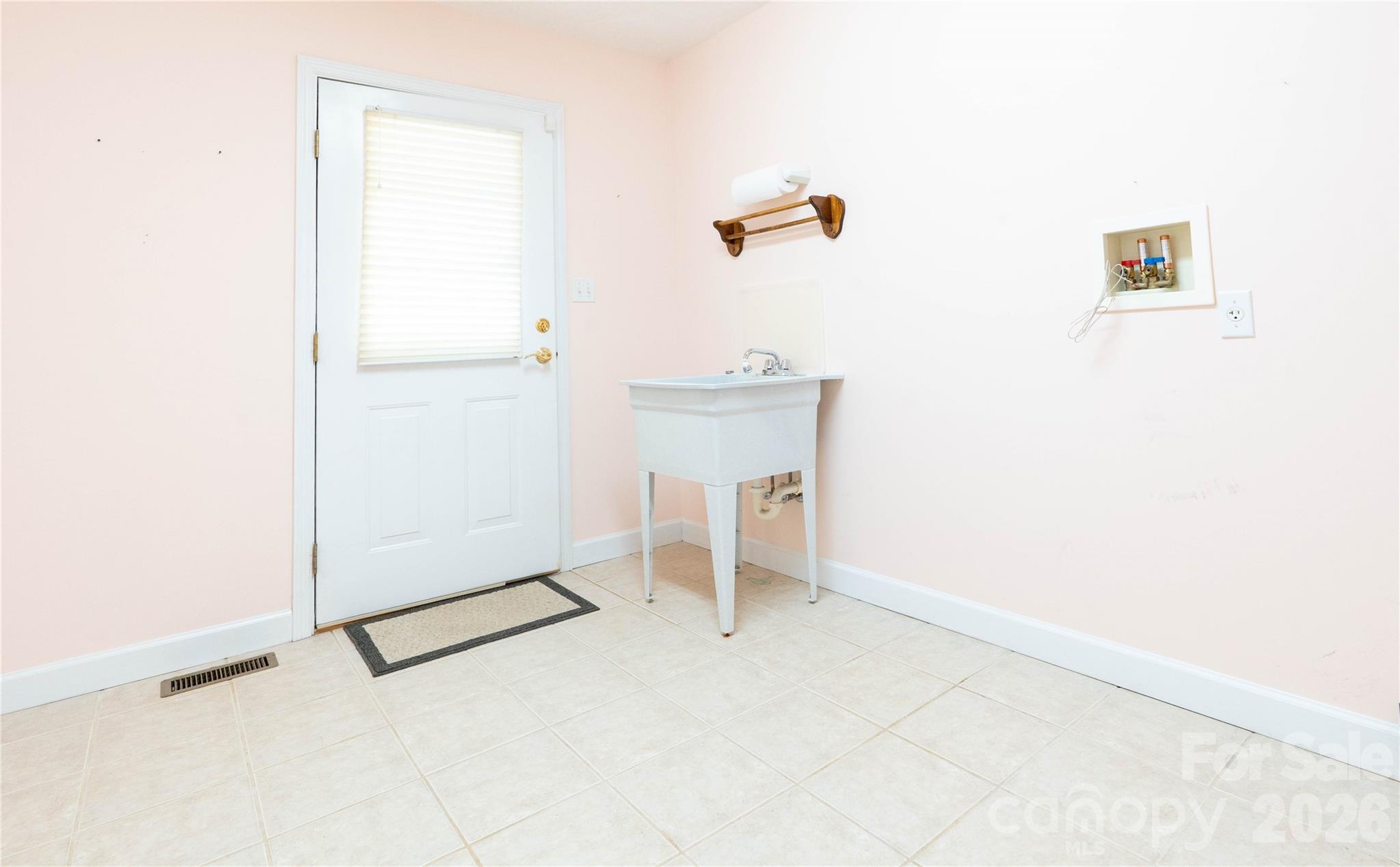 506 Brook Knoll Circle — Weaverville