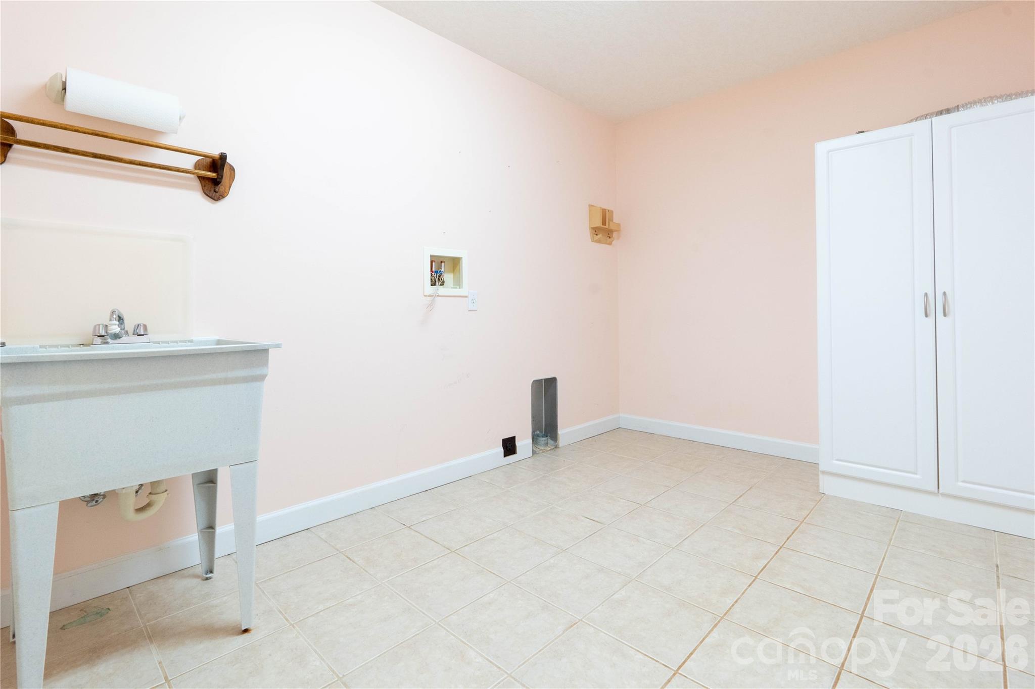 506 Brook Knoll Circle — Weaverville