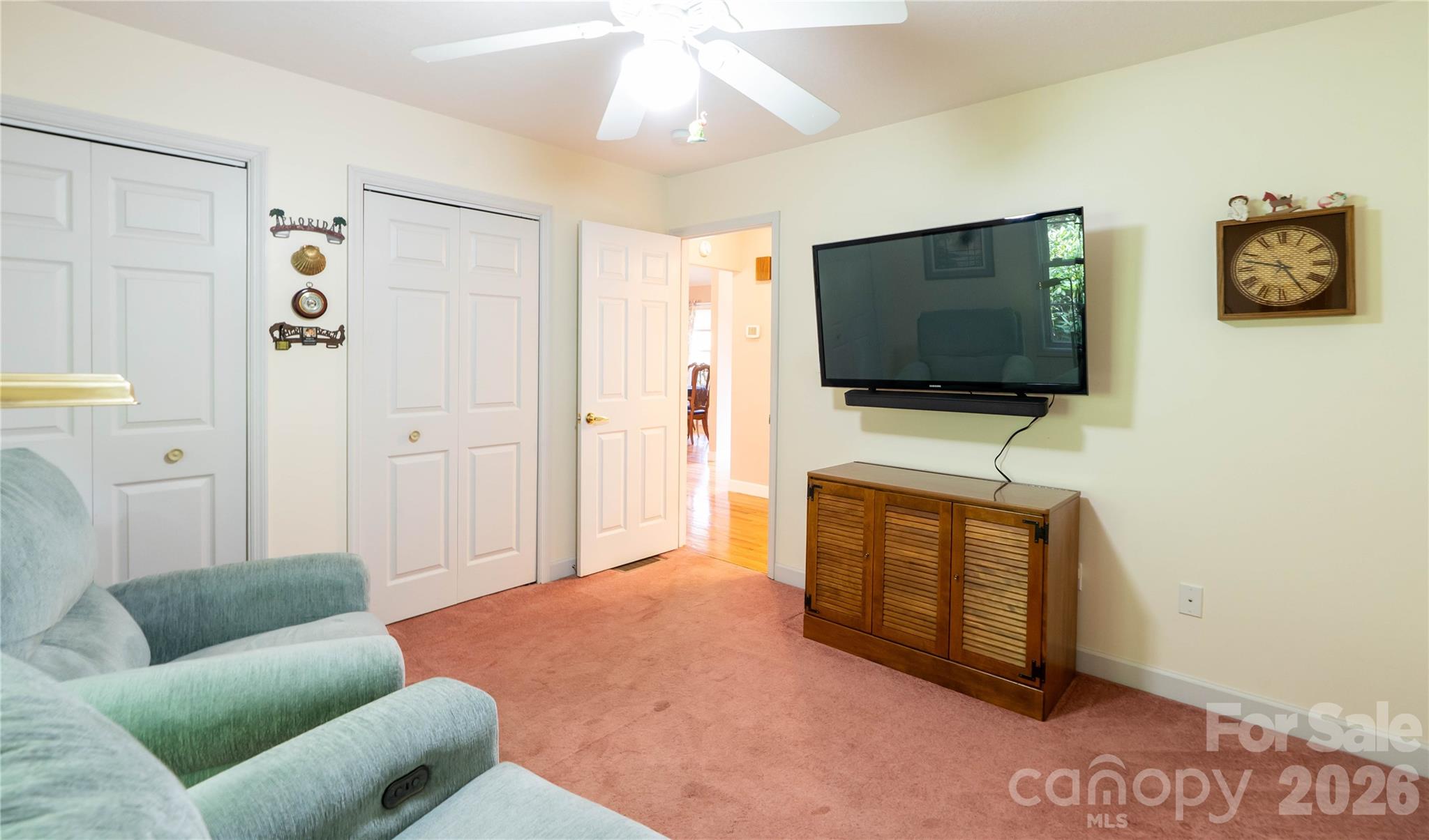 506 Brook Knoll Circle — Weaverville