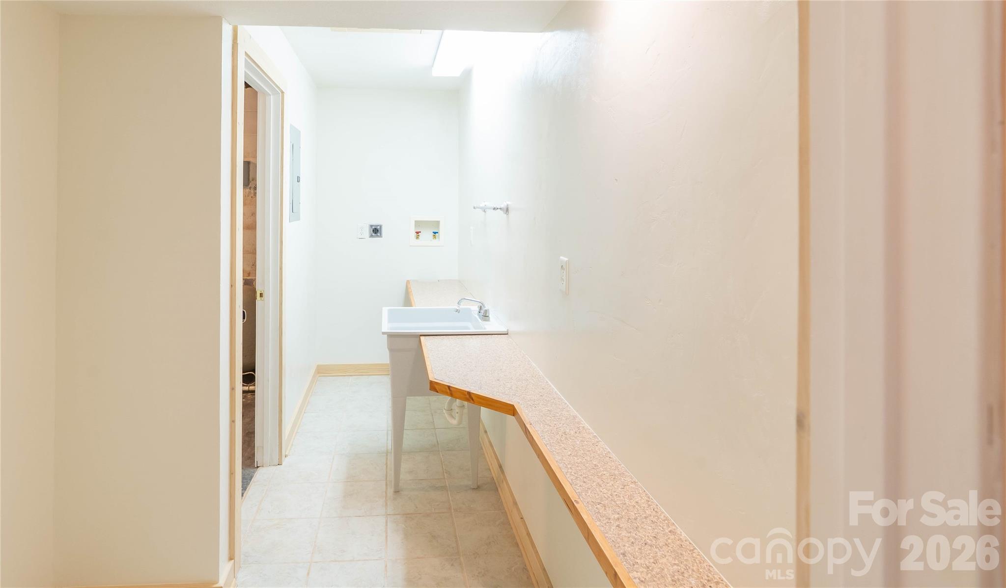 506 Brook Knoll Circle — Weaverville