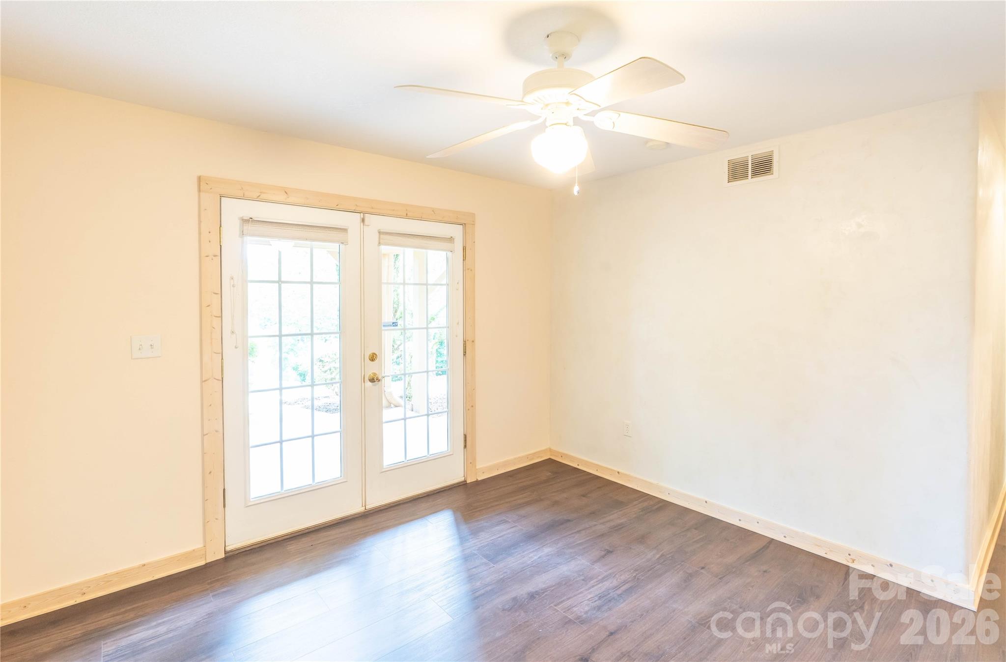 506 Brook Knoll Circle — Weaverville