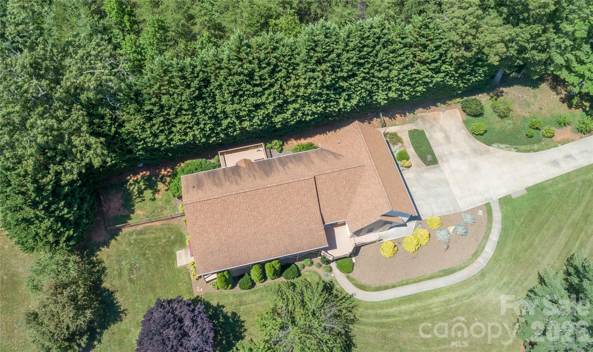 506 Brook Knoll Circle — Weaverville