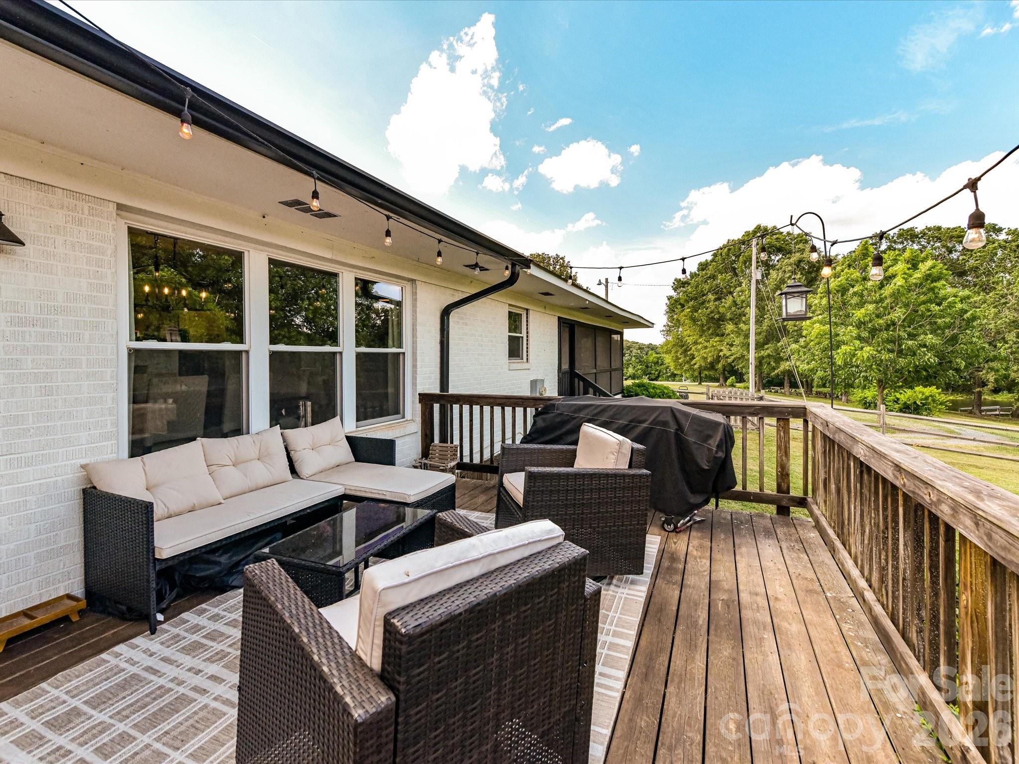 5710 Lander Benton Road — Unionville