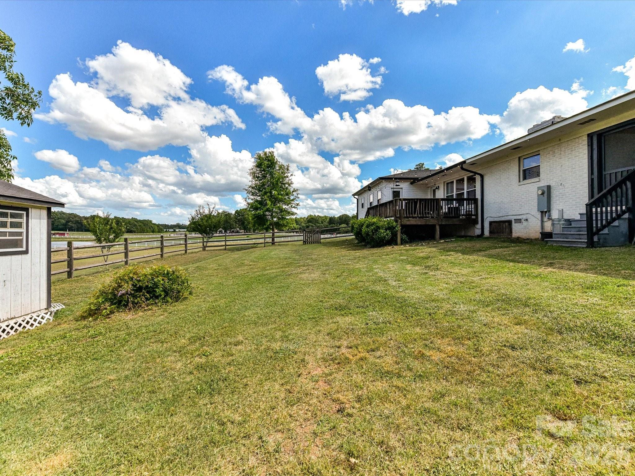 5710 Lander Benton Road — Unionville