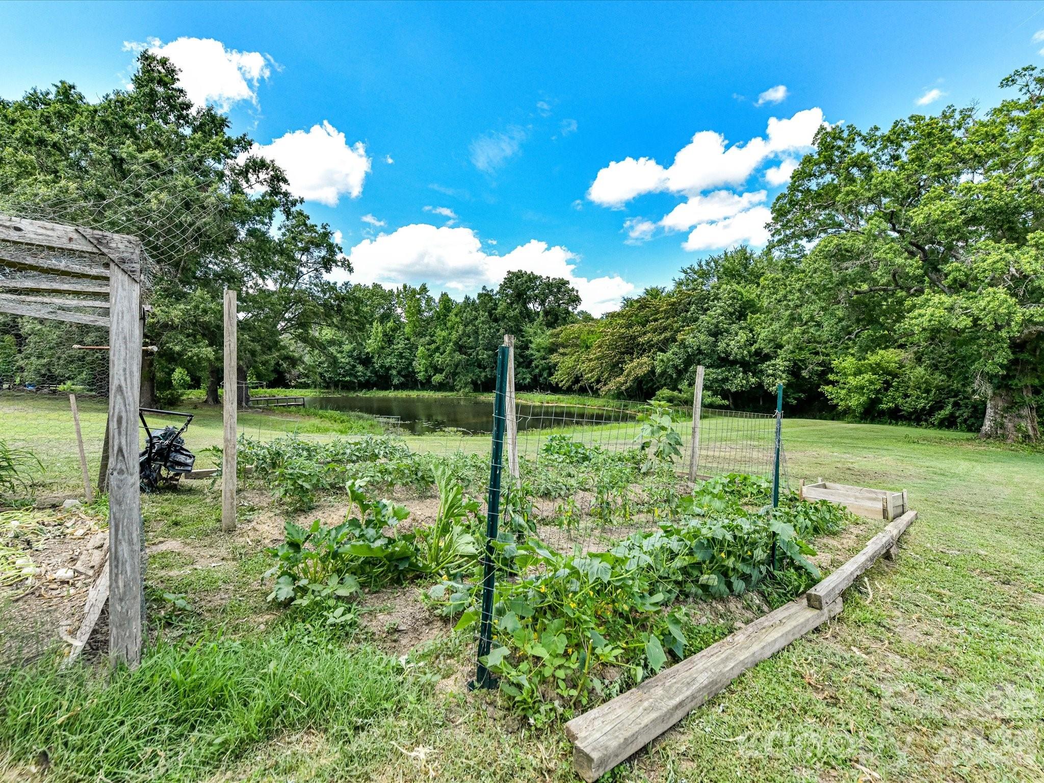 5710 Lander Benton Road — Unionville
