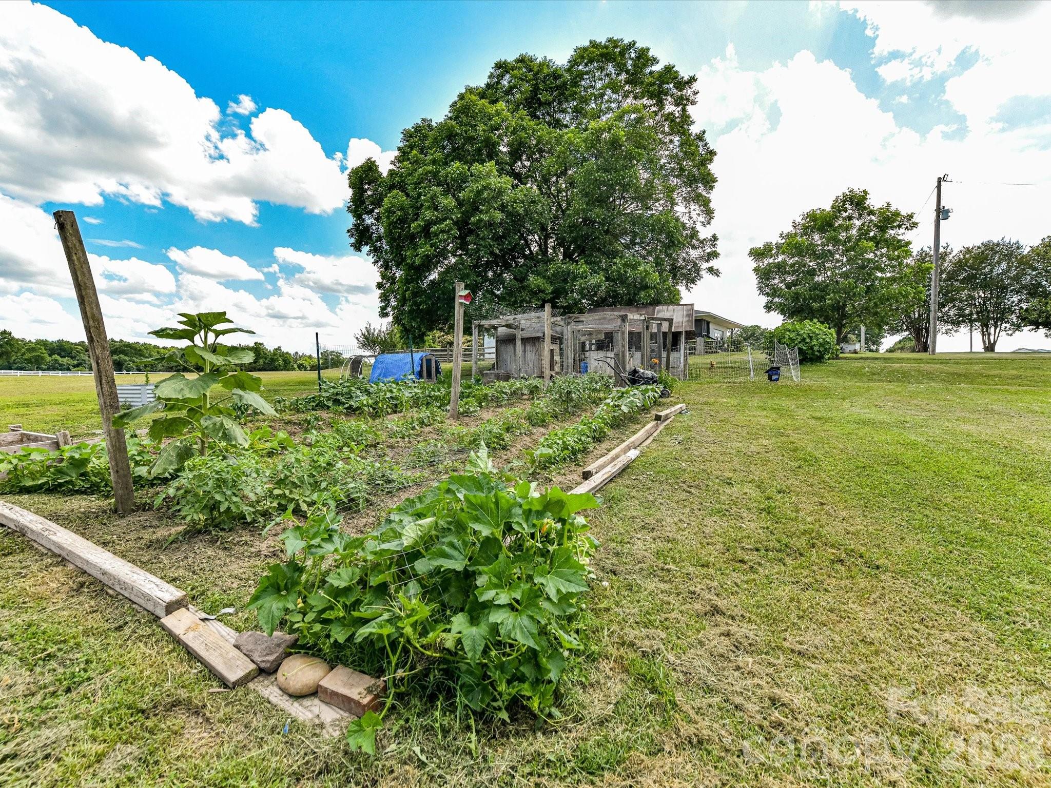 5710 Lander Benton Road — Unionville
