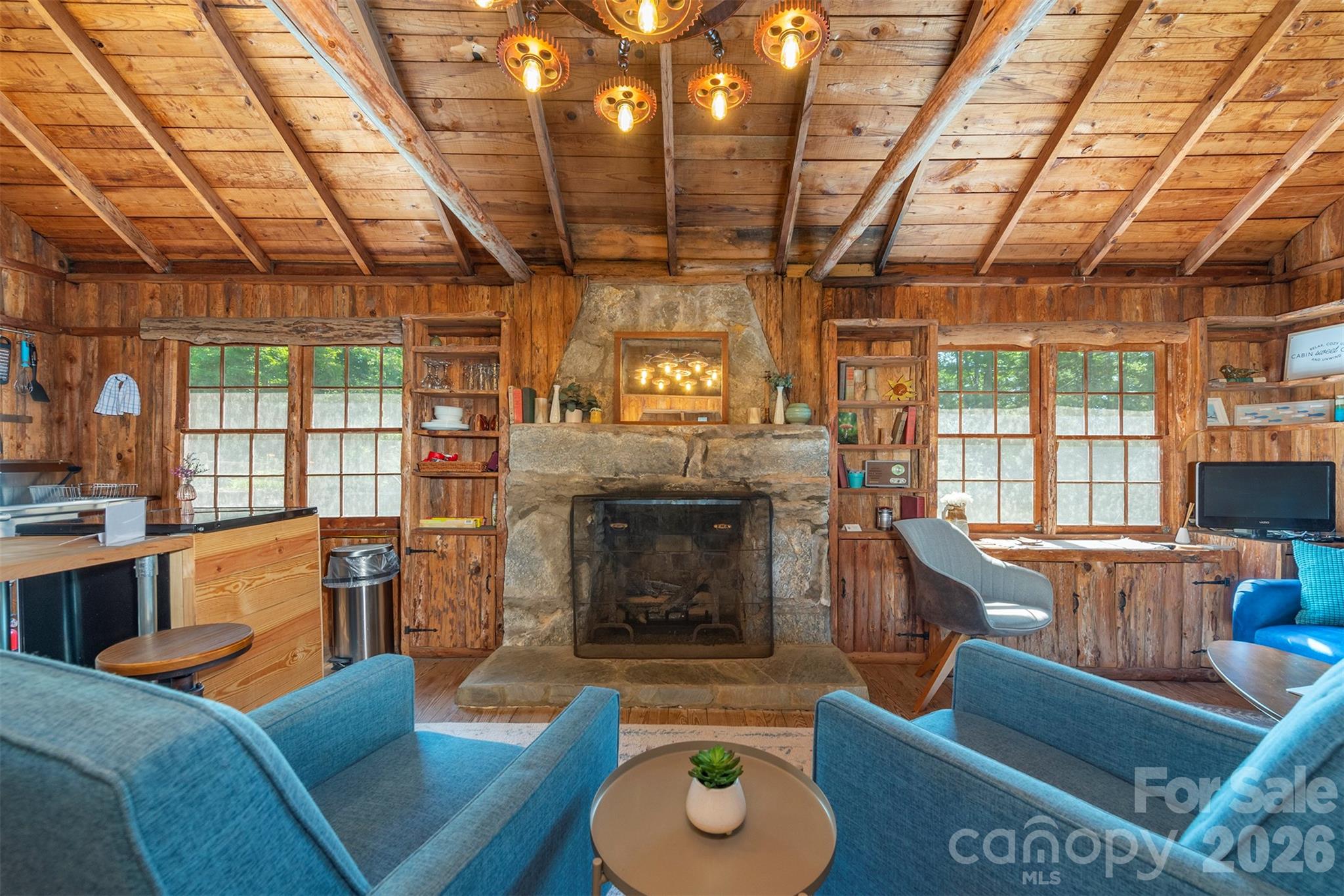 1760 & 1768 Linville Avenue — Morganton