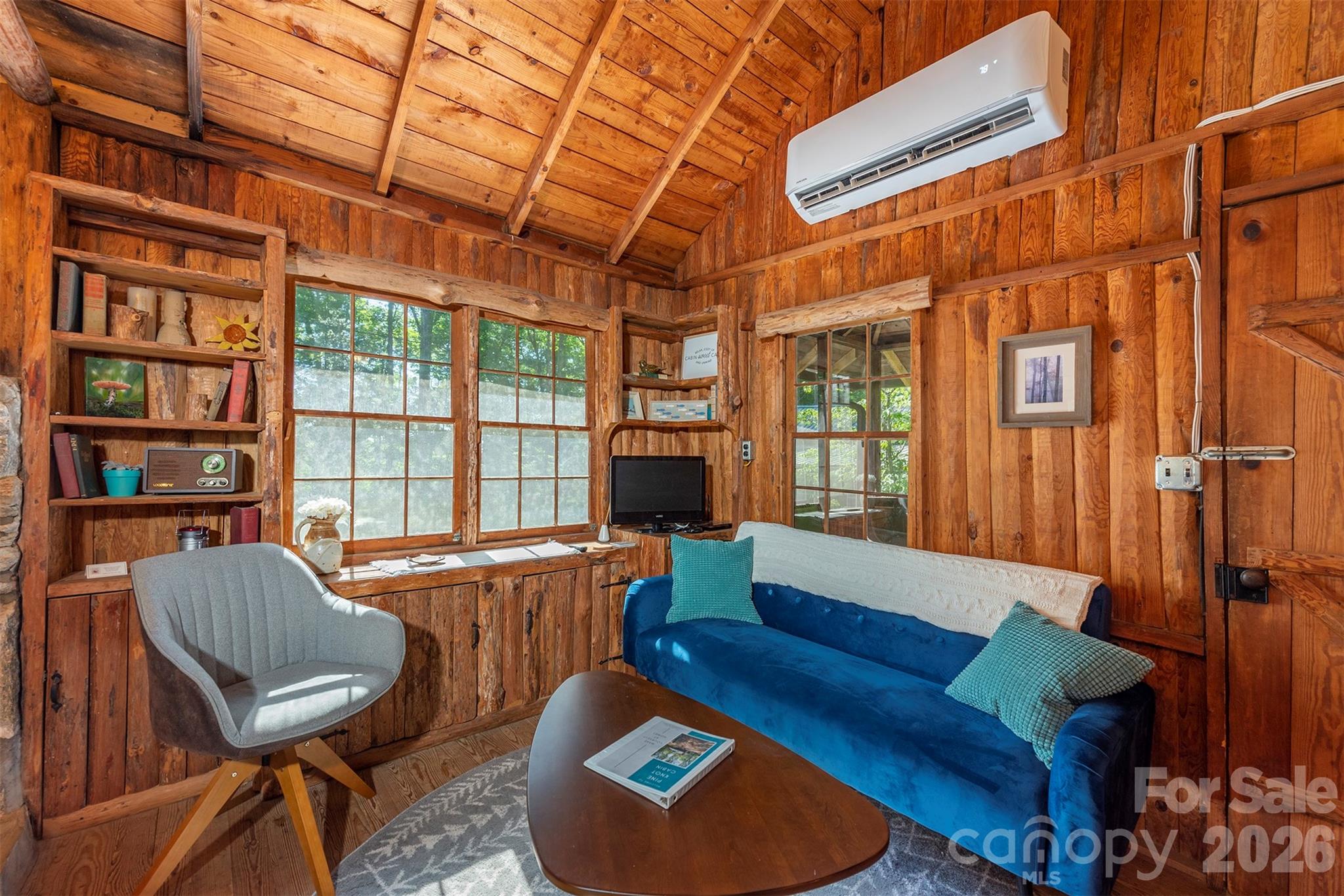 1760 & 1768 Linville Avenue — Morganton