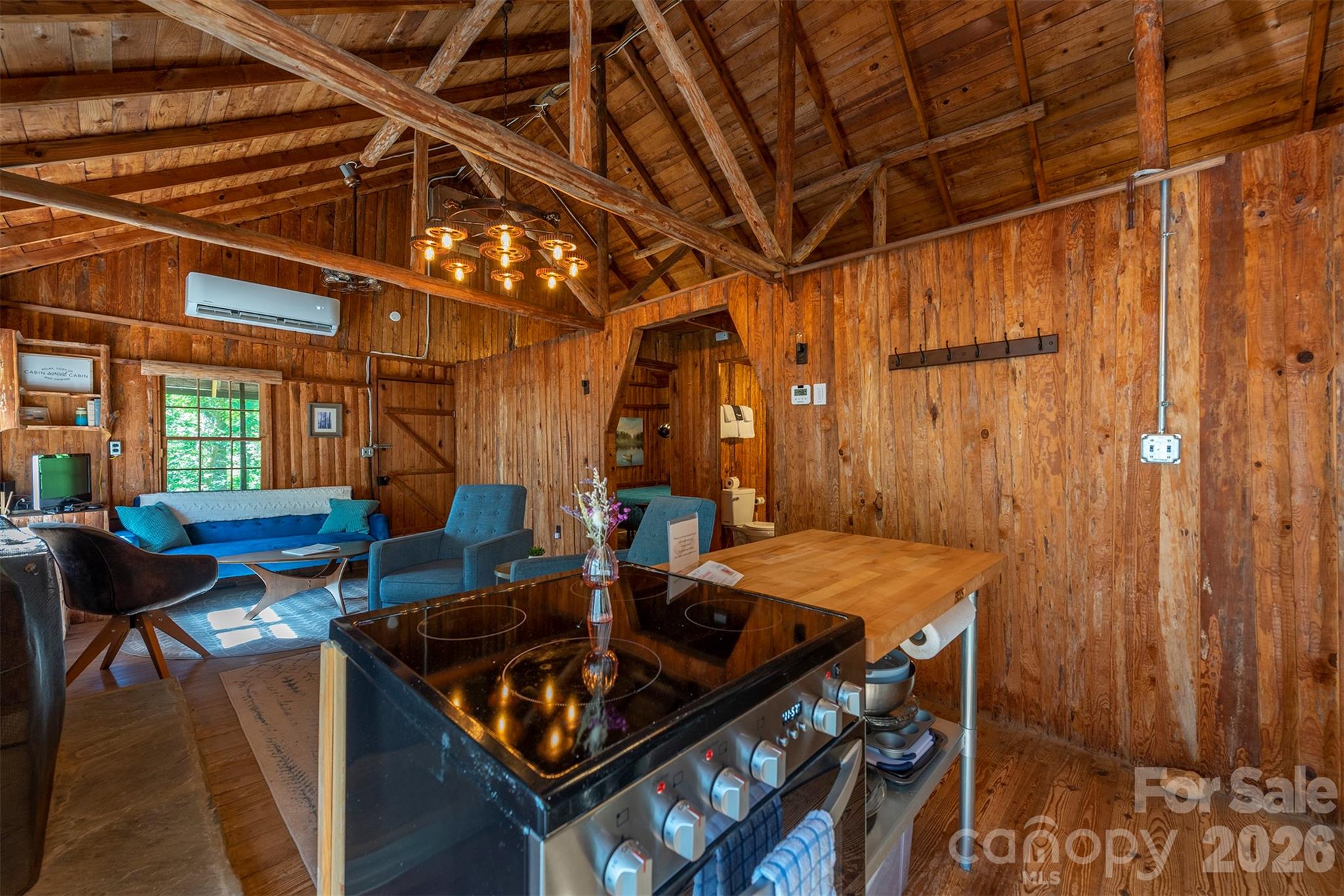 1760 & 1768 Linville Avenue — Morganton