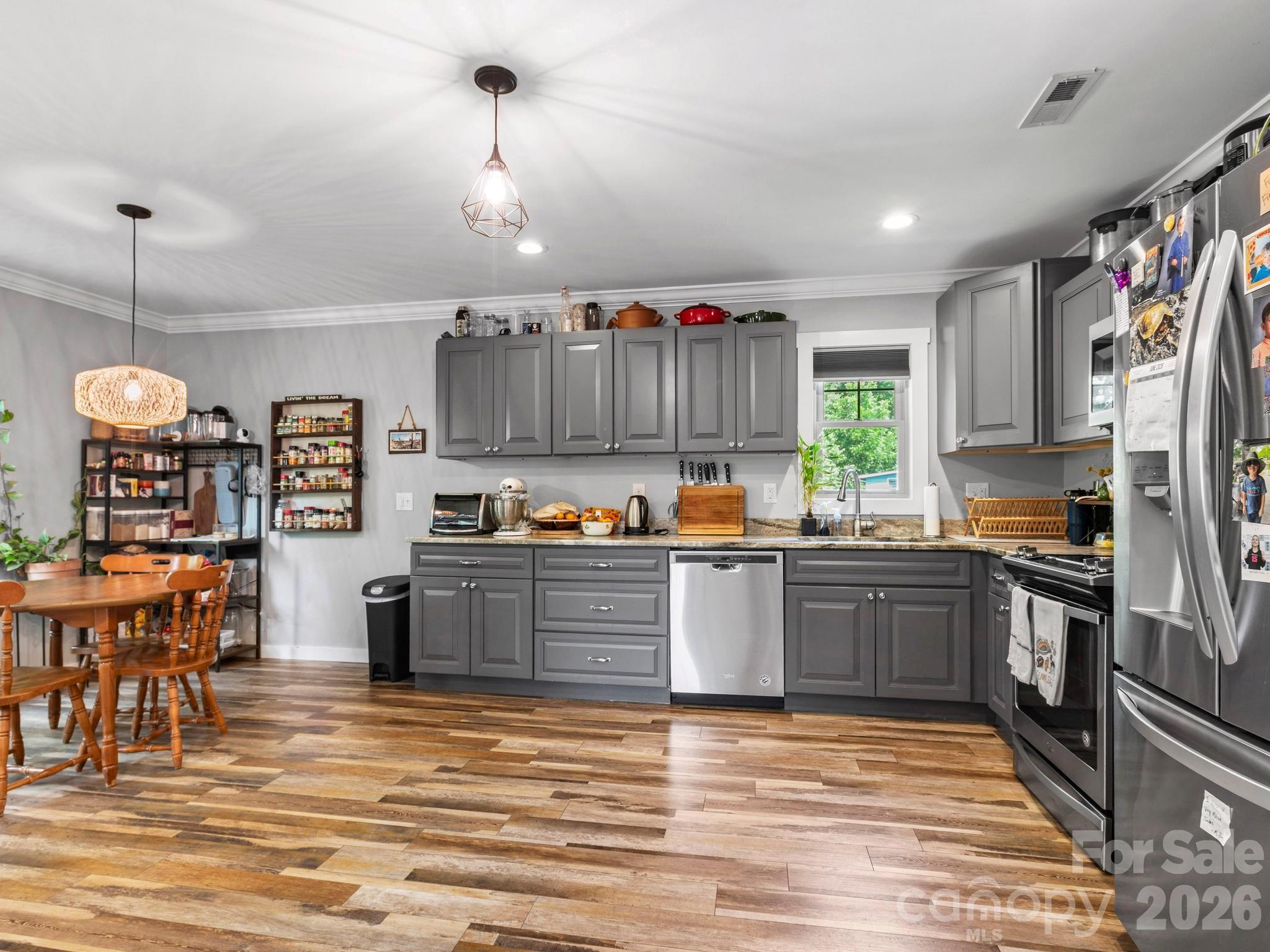 44 Old County Home Road — Asheville