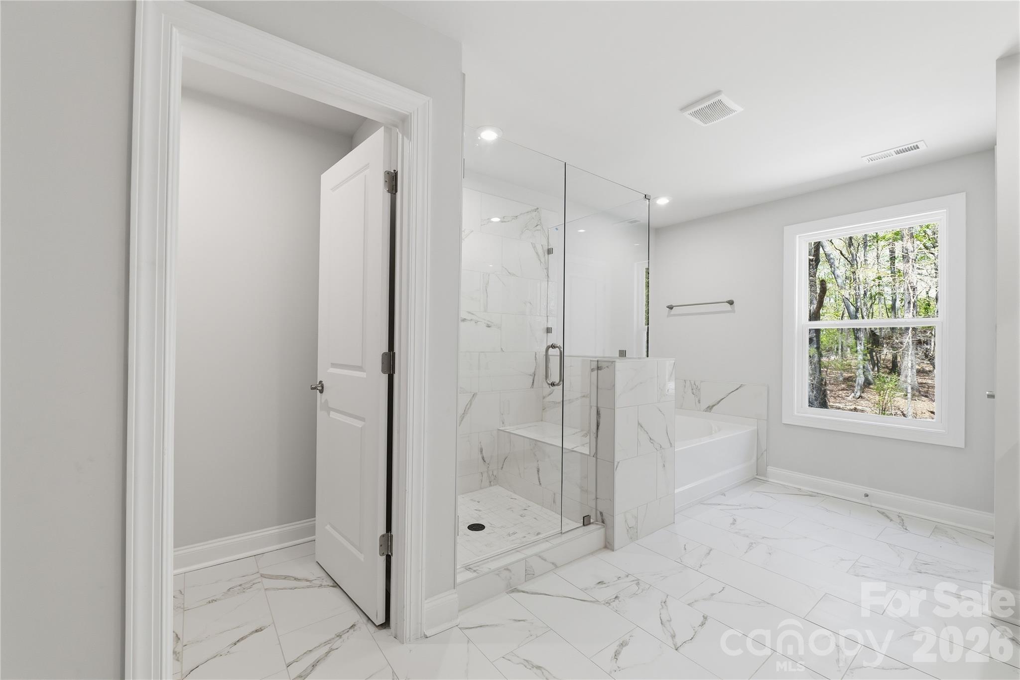407 Alameda Way — Matthews