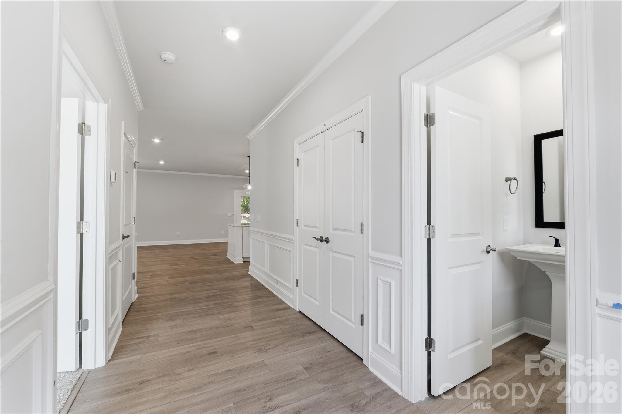 407 Alameda Way — Matthews