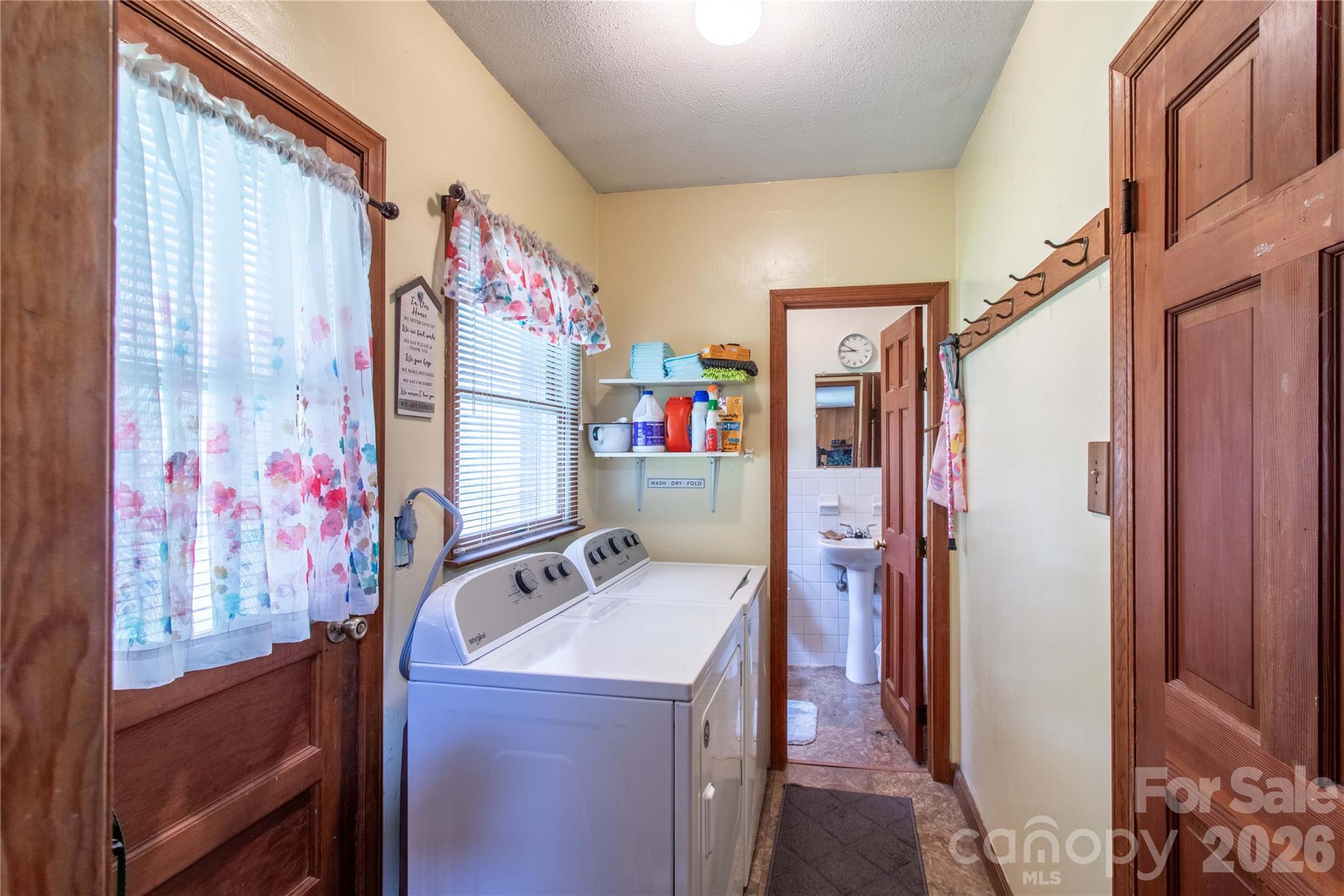 7835 US 23 Highway — Mars Hill