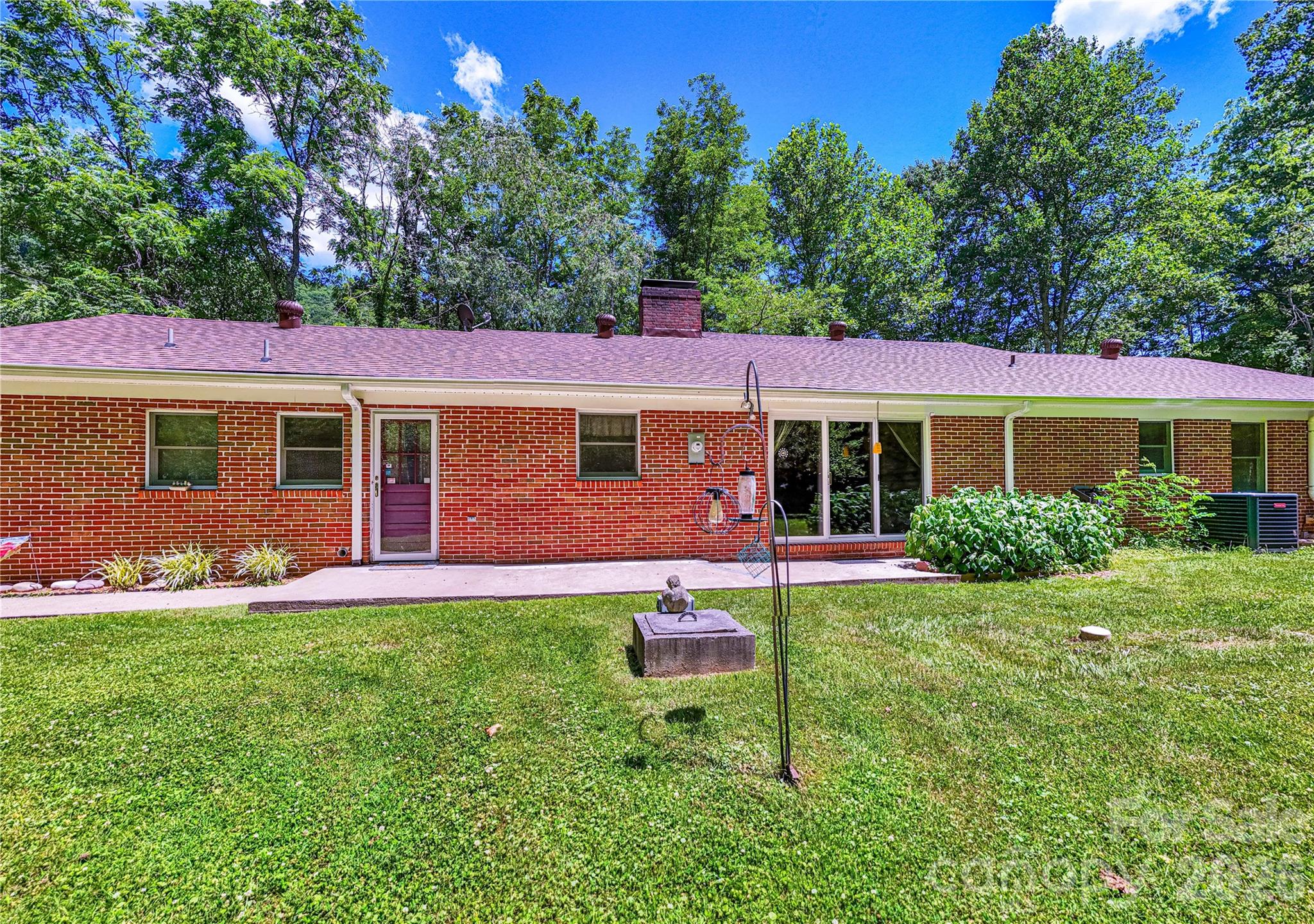 7835 US 23 Highway — Mars Hill