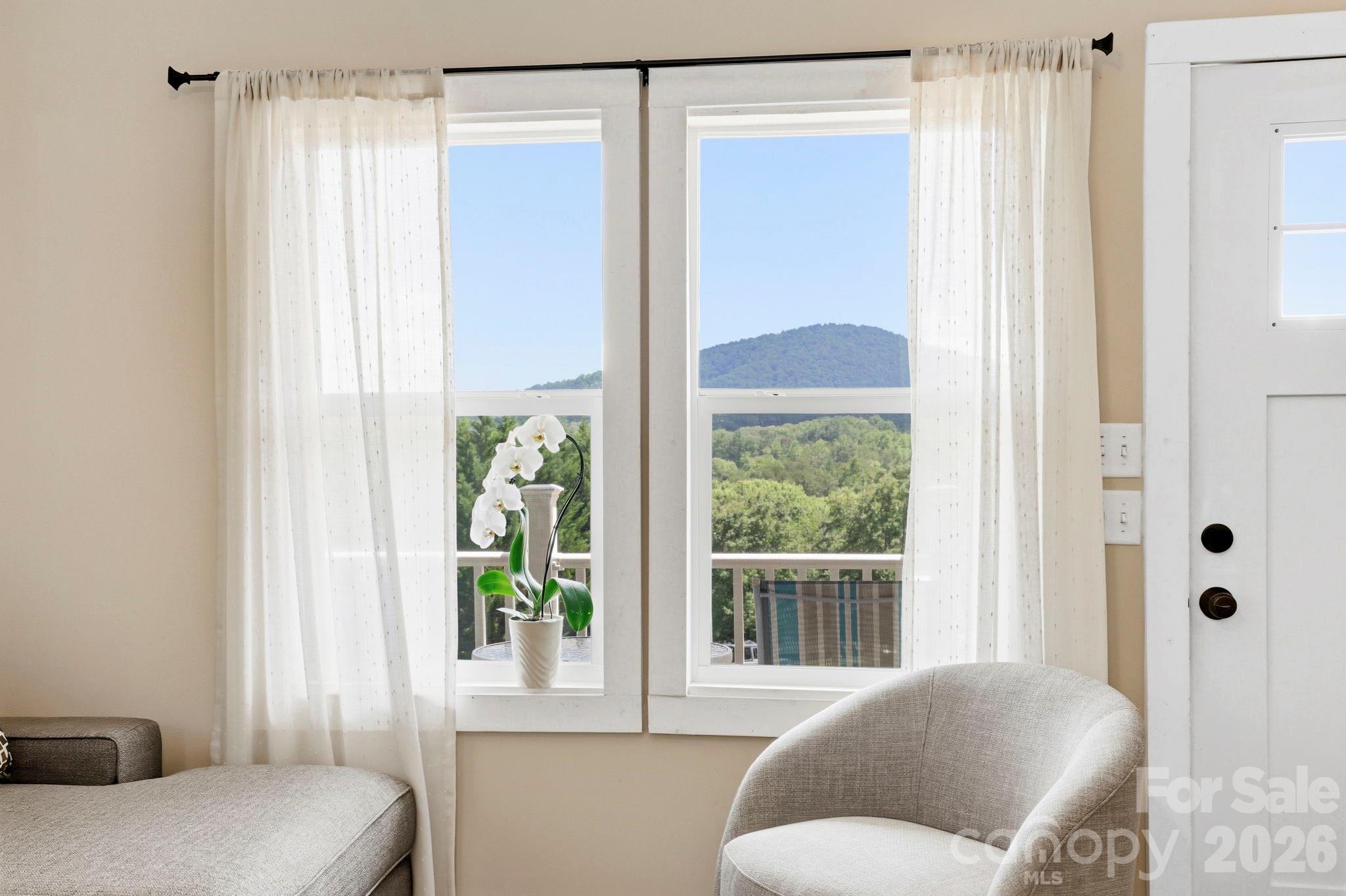 106 Thistle Field Drive — Asheville