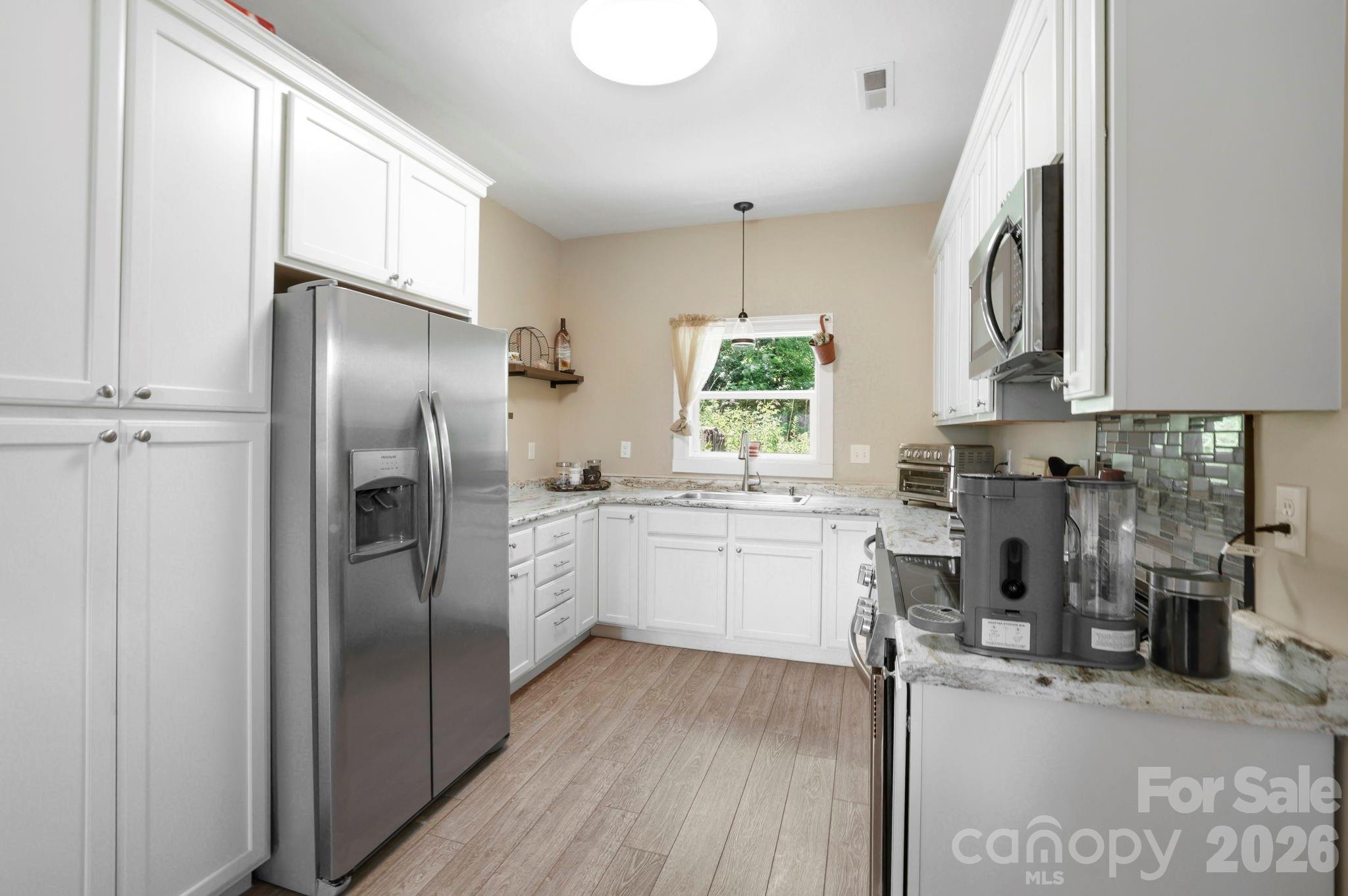 106 Thistle Field Drive — Asheville
