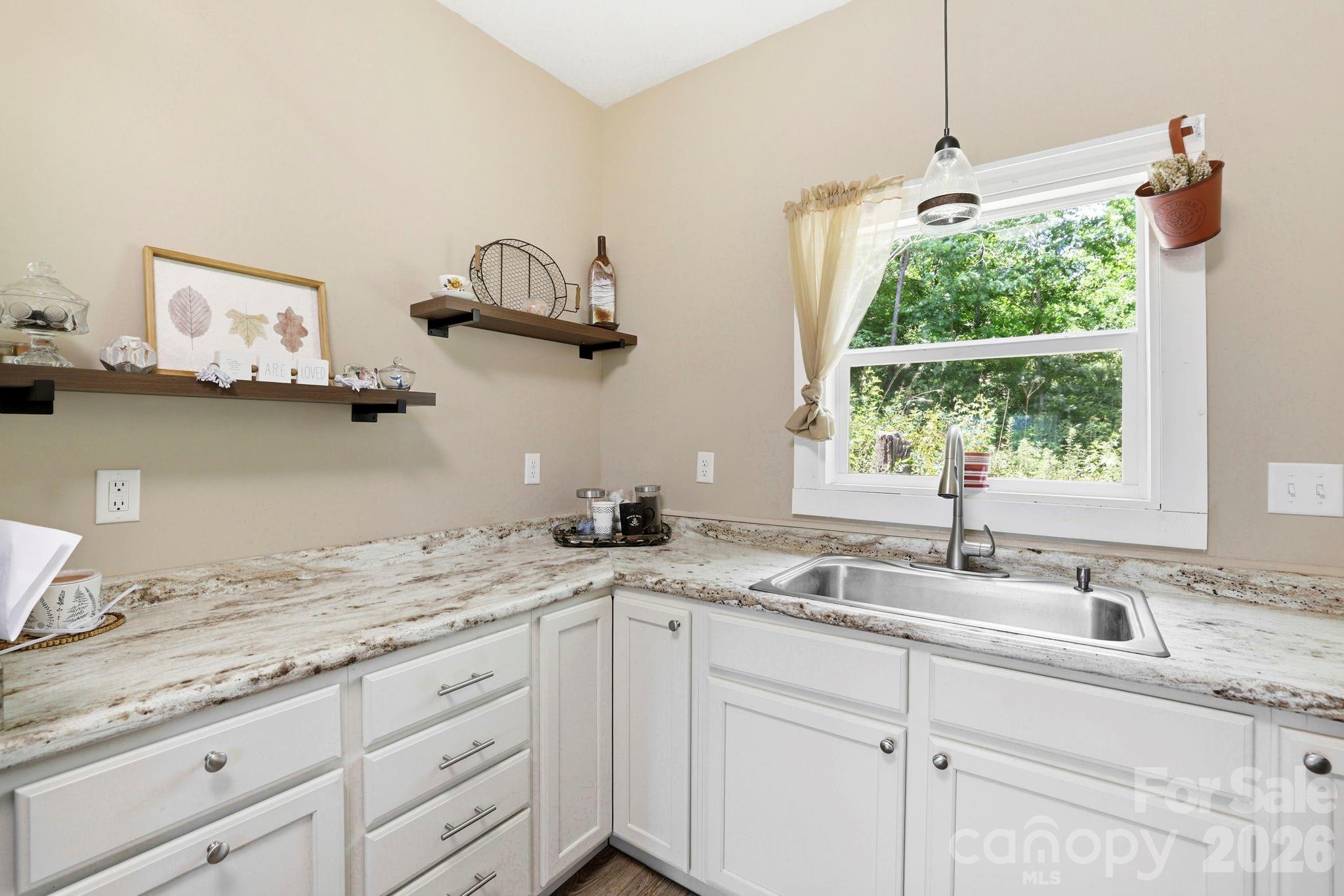 106 Thistle Field Drive — Asheville