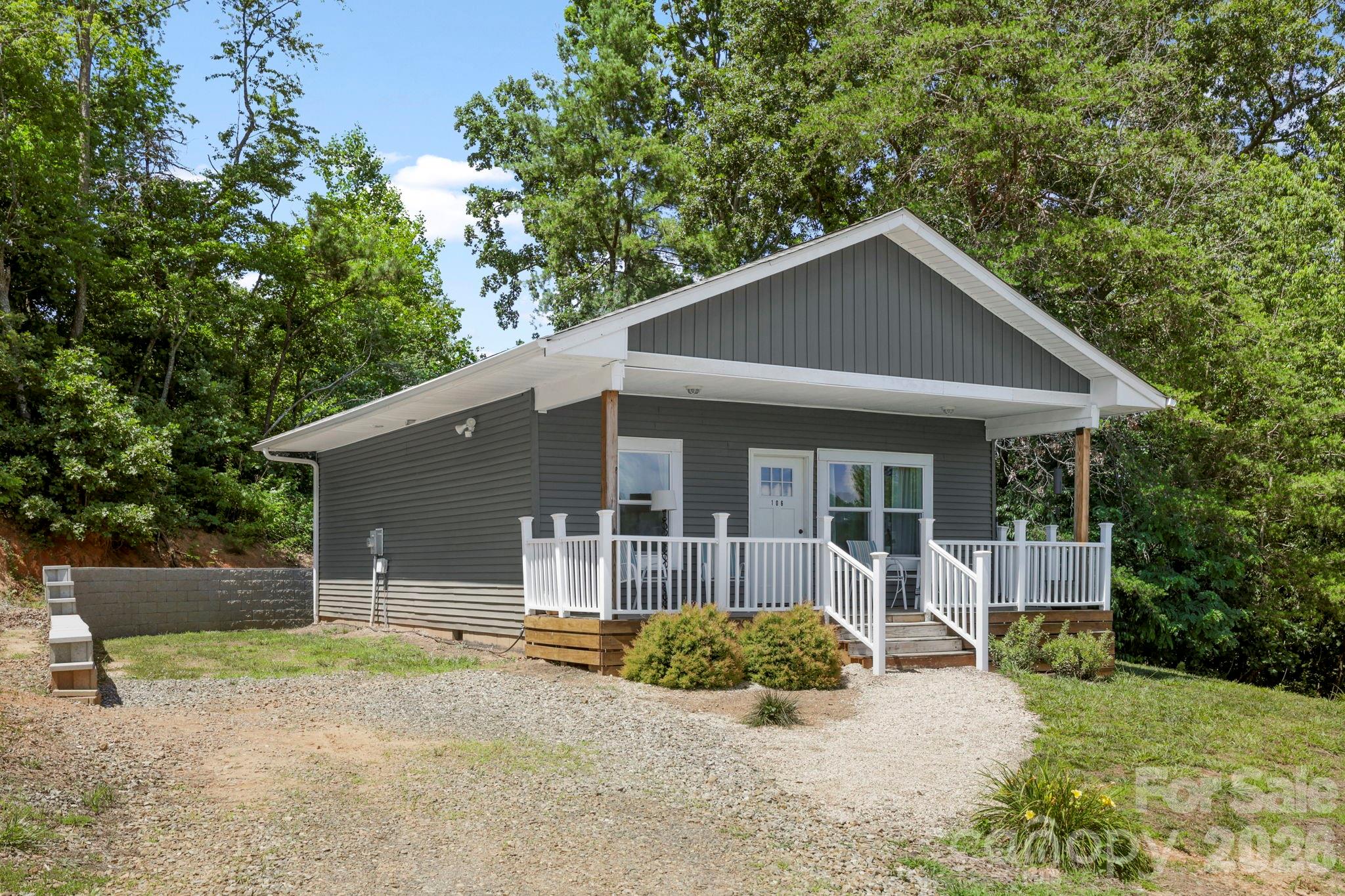 106 Thistle Field Drive — Asheville