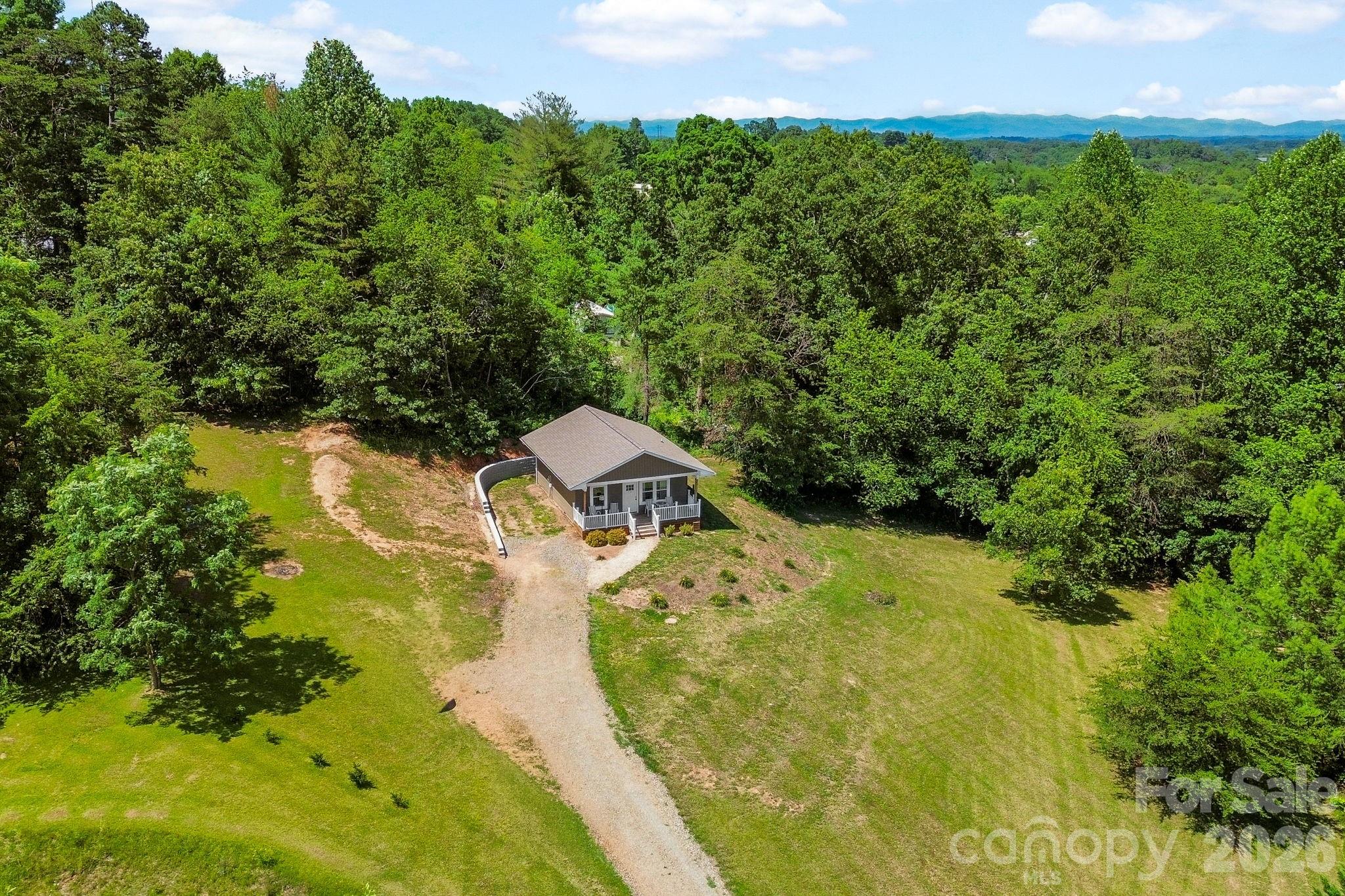 106 Thistle Field Drive — Asheville