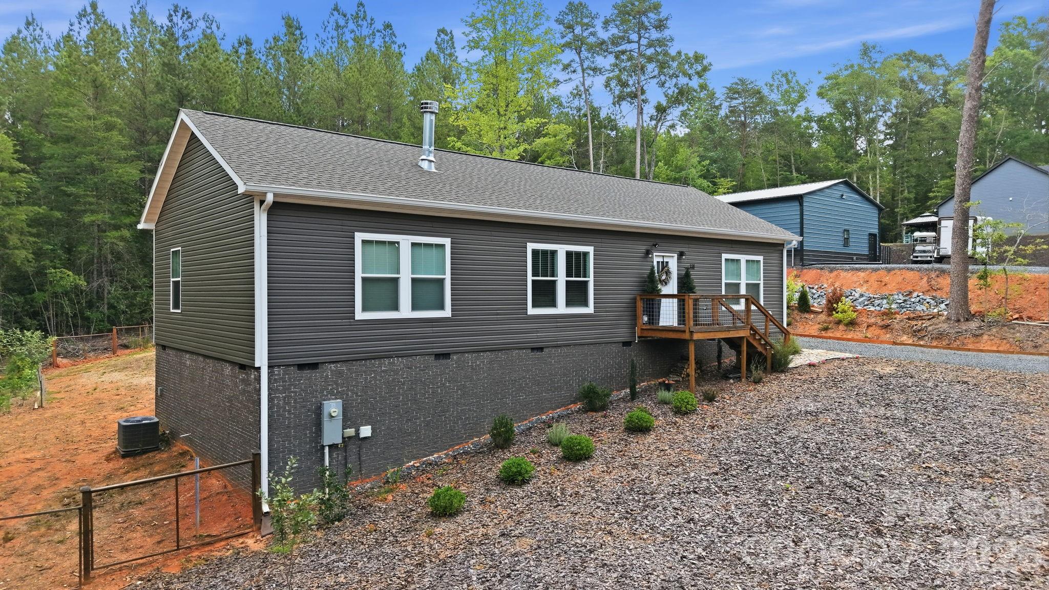 118 Sanford Court — Troy