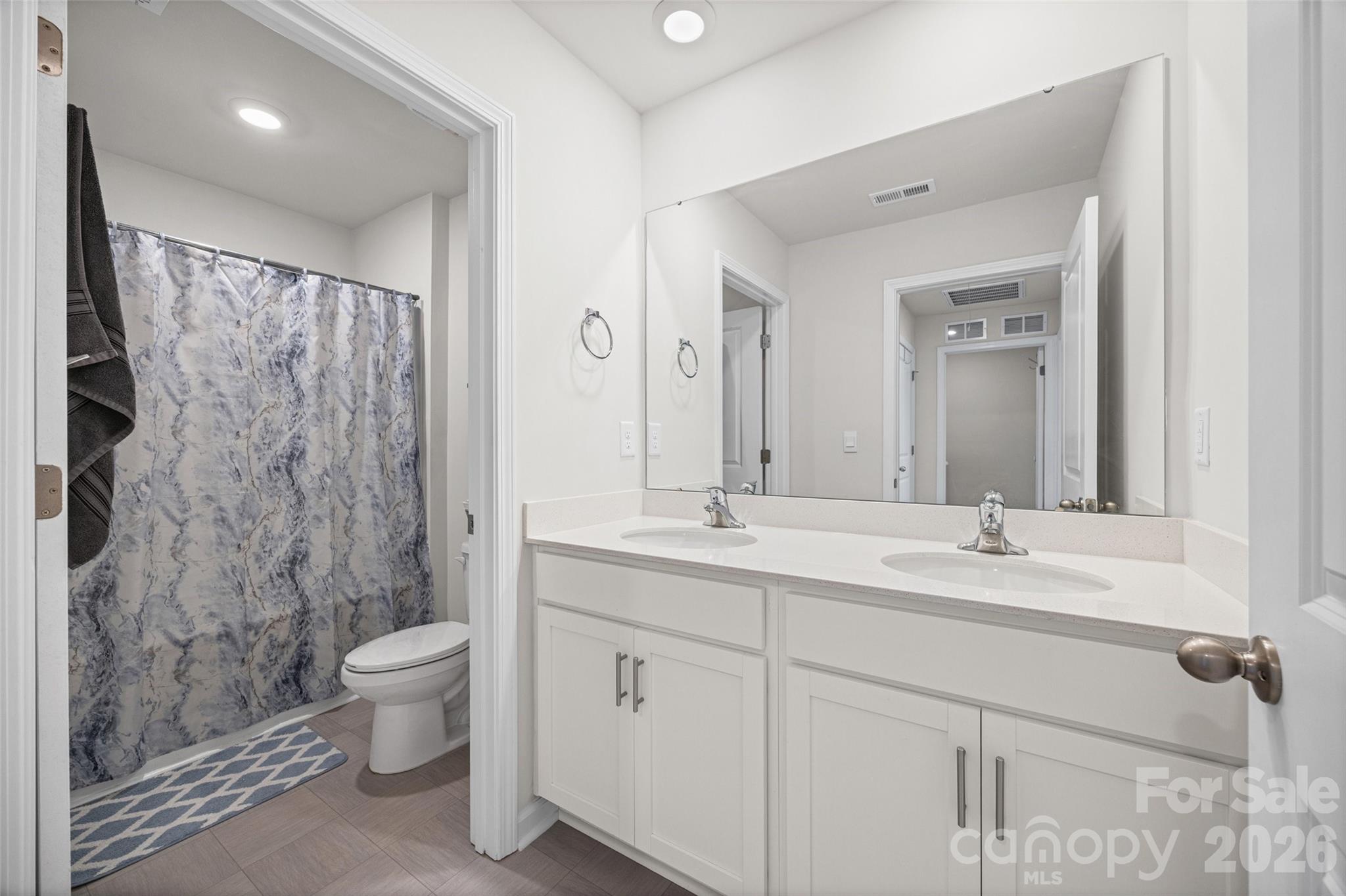542 King Clover Lane — Clover