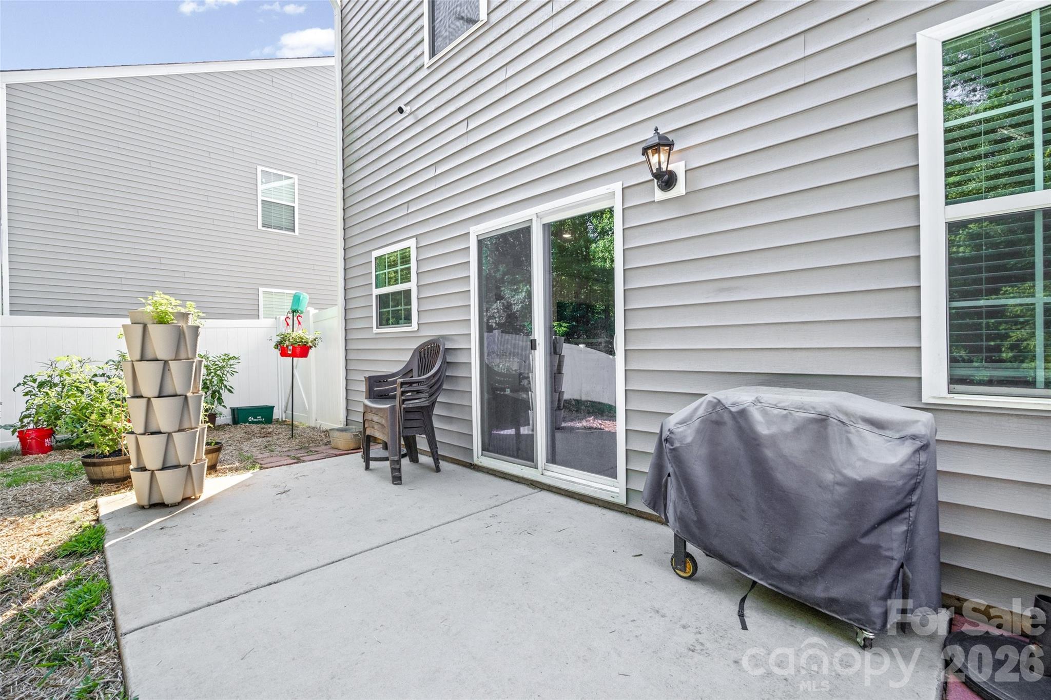 542 King Clover Lane — Clover