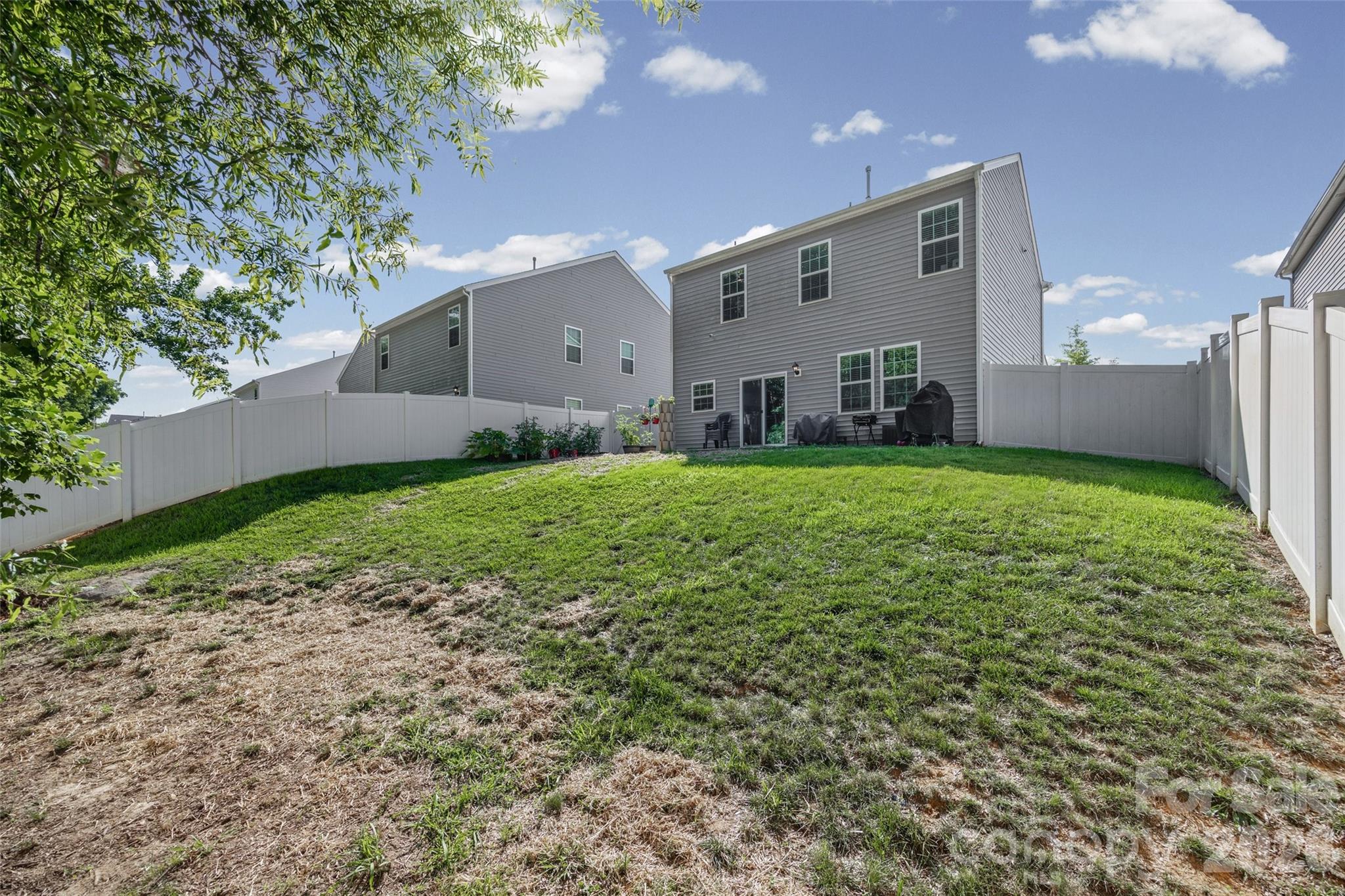 542 King Clover Lane — Clover