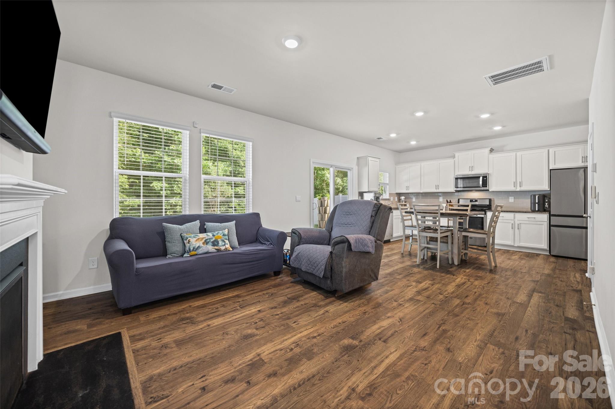 542 King Clover Lane — Clover