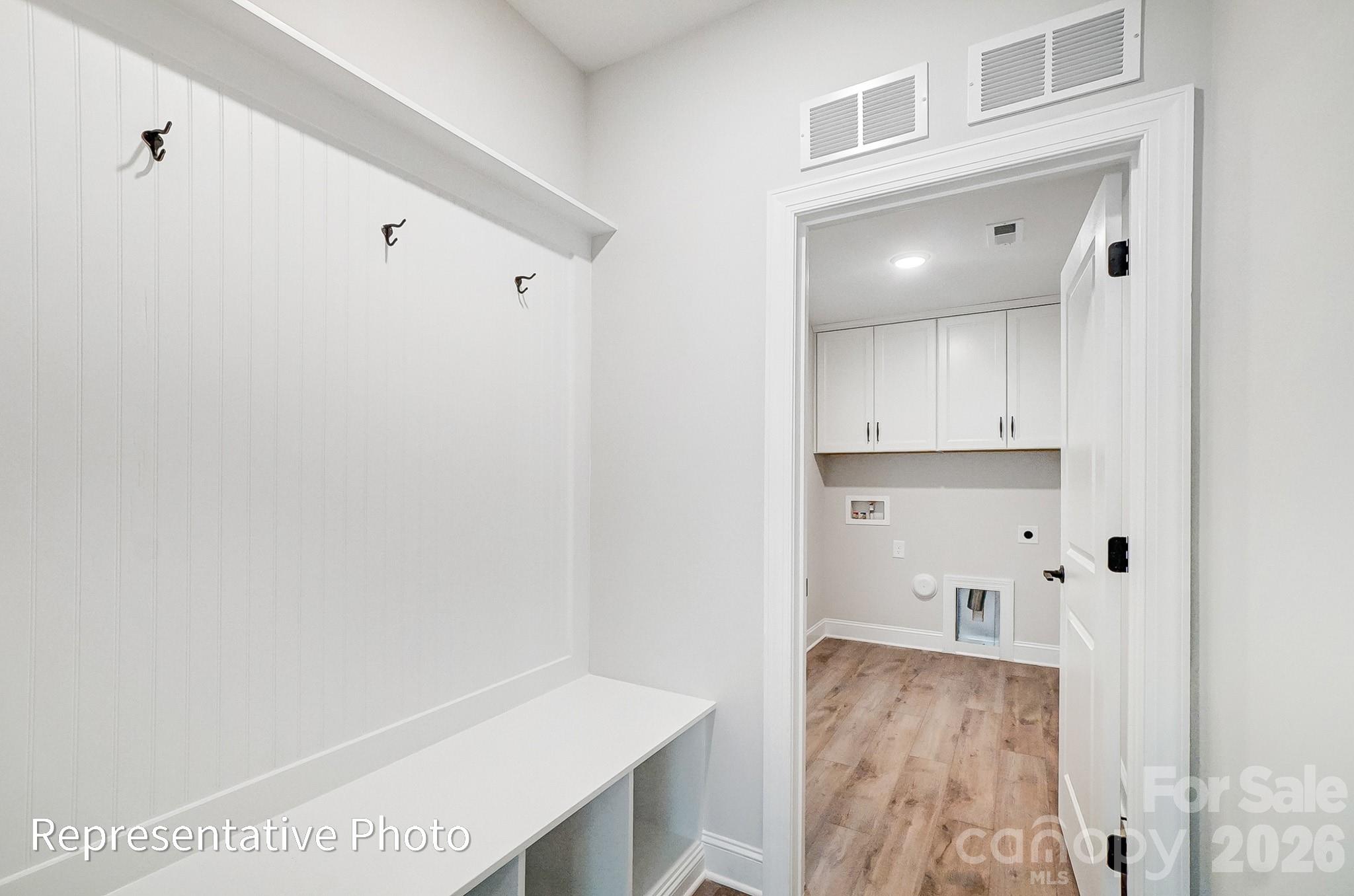 8011 James Query Road — Mint Hill