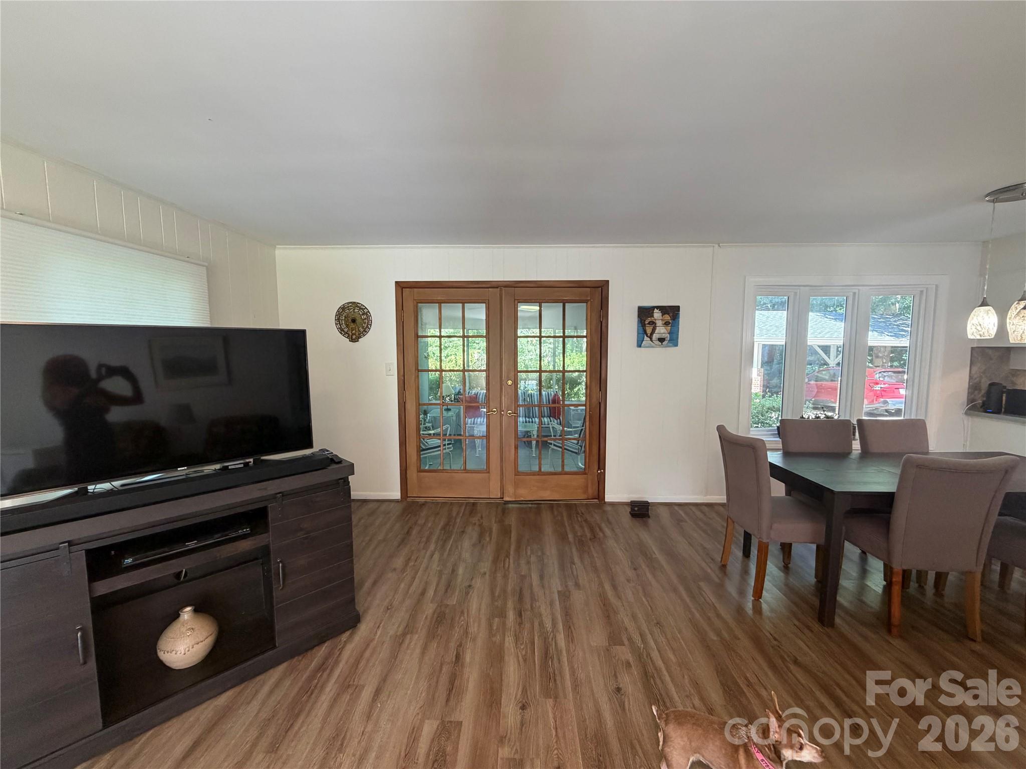 3755 21st Street NE — Hickory