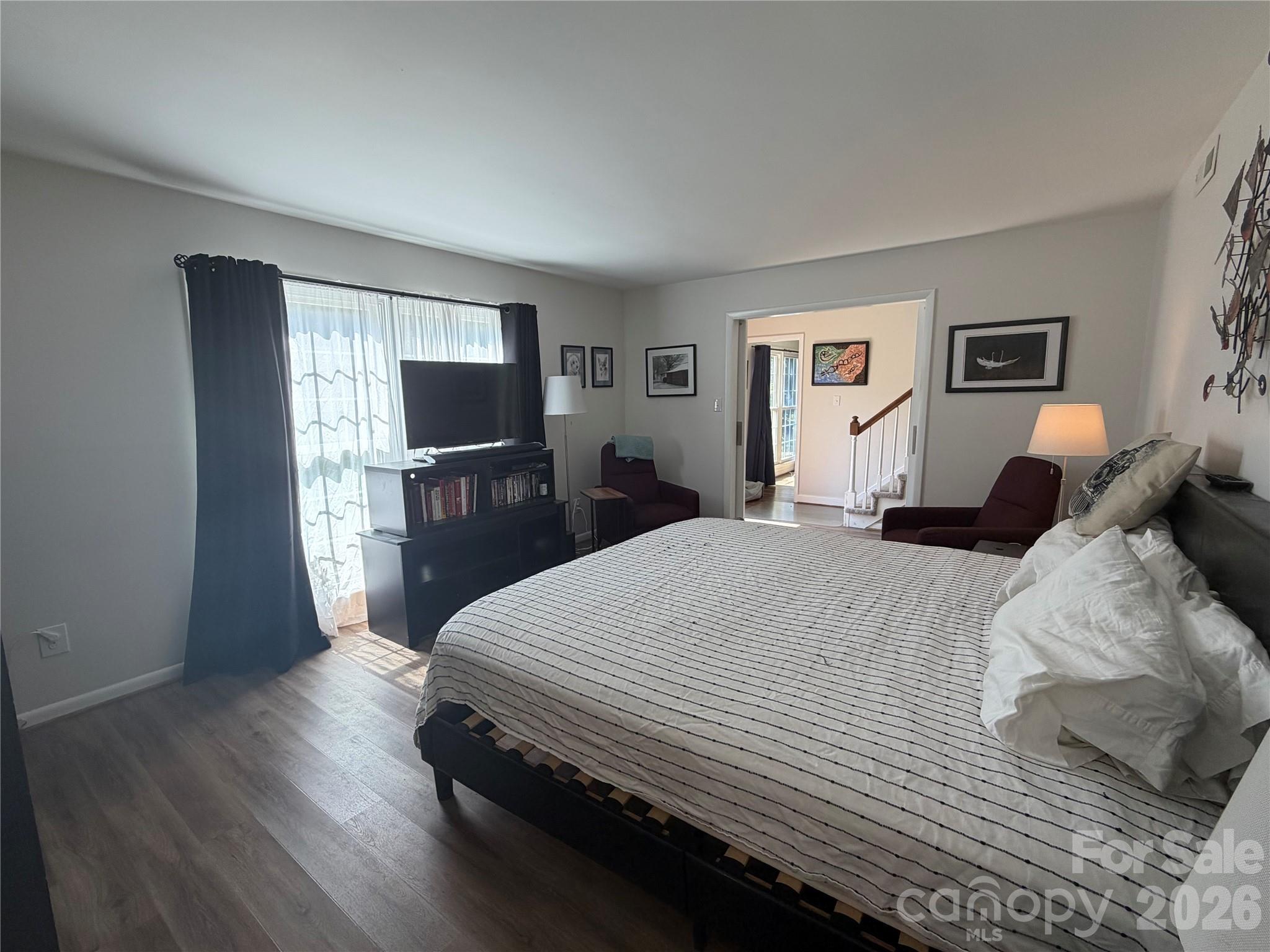 3755 21st Street NE — Hickory