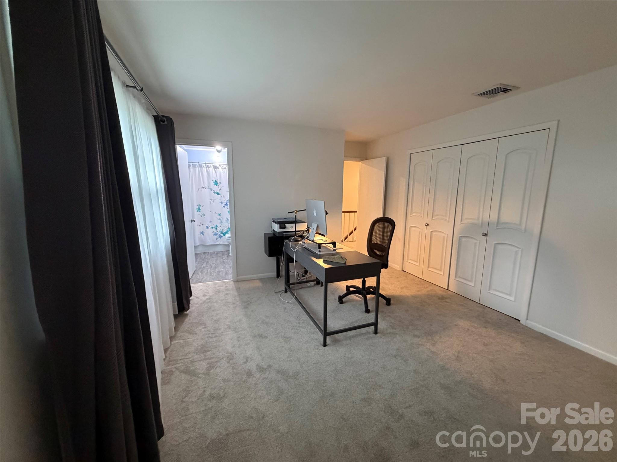 3755 21st Street NE — Hickory