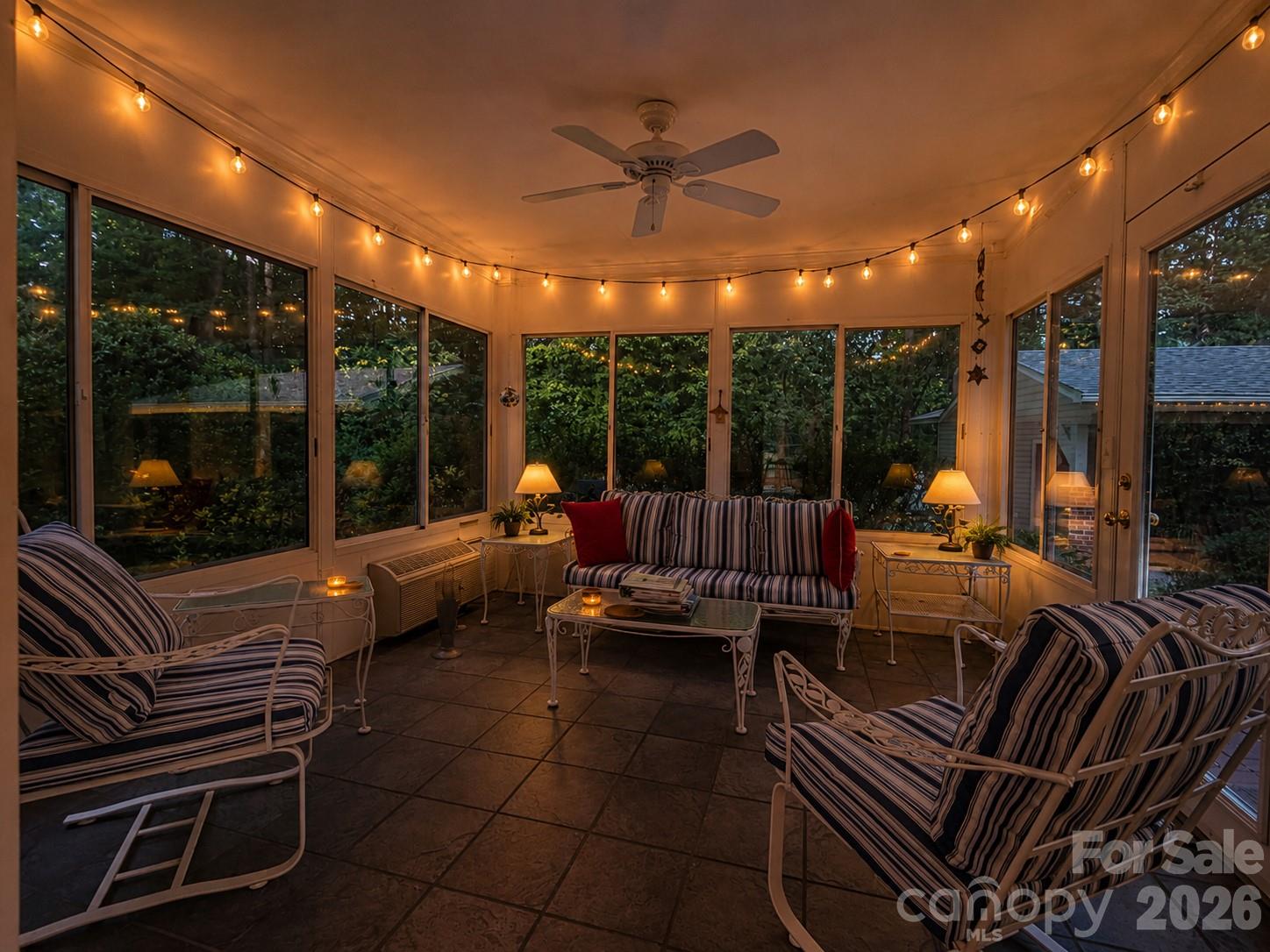 3755 21st Street NE — Hickory