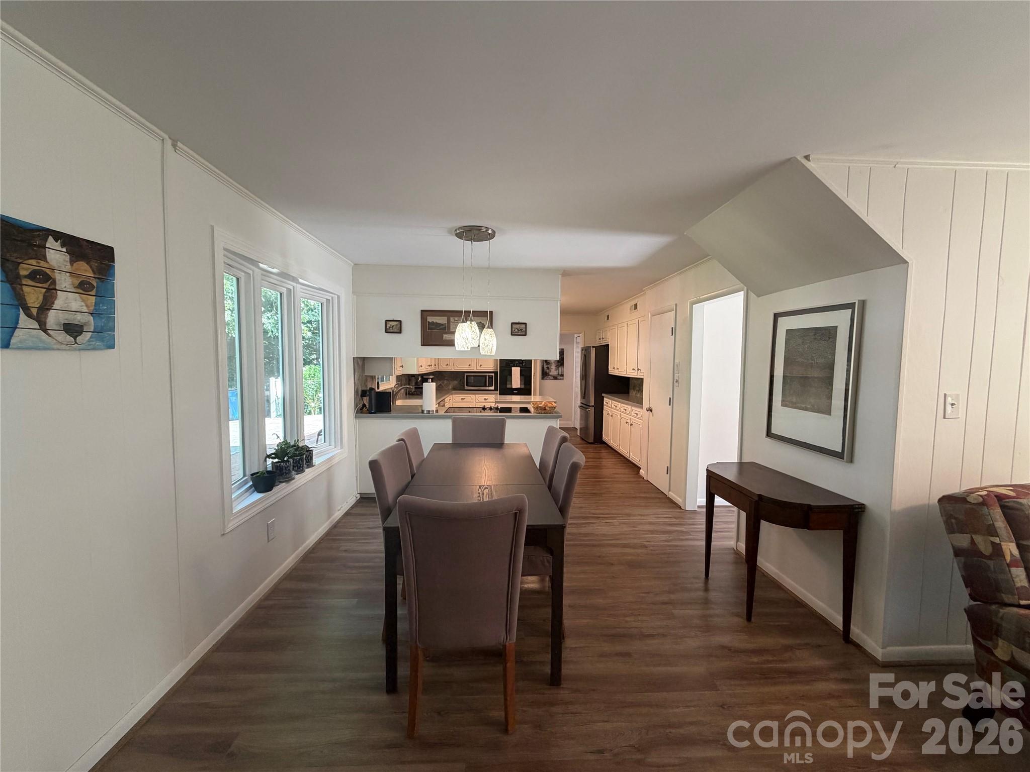3755 21st Street NE — Hickory
