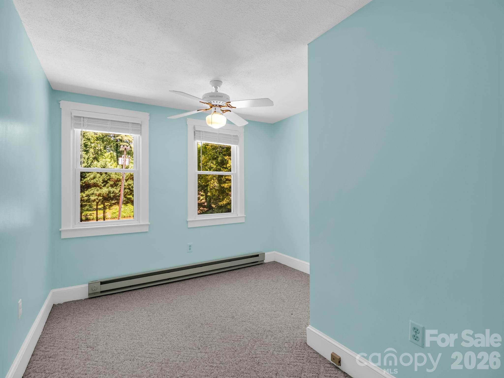 102 Little House Road — Tryon