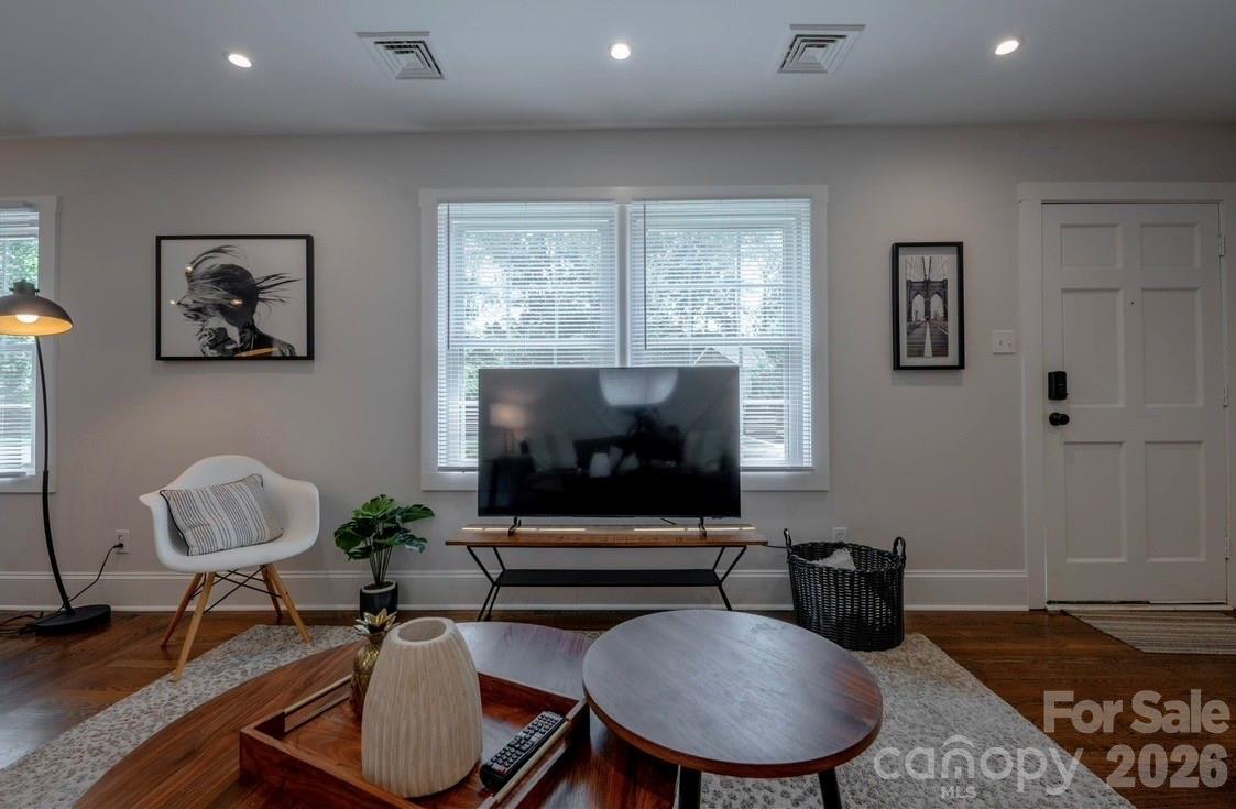 523 Kenlough Drive — Charlotte