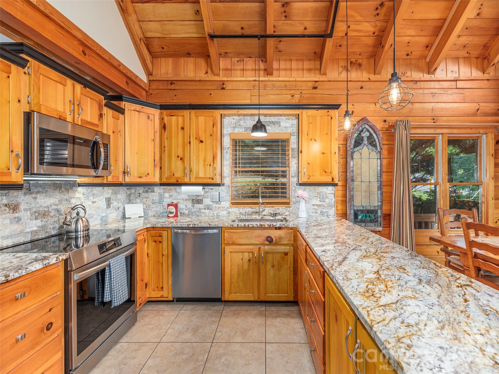 193 Valley Creek Drive — Maggie Valley