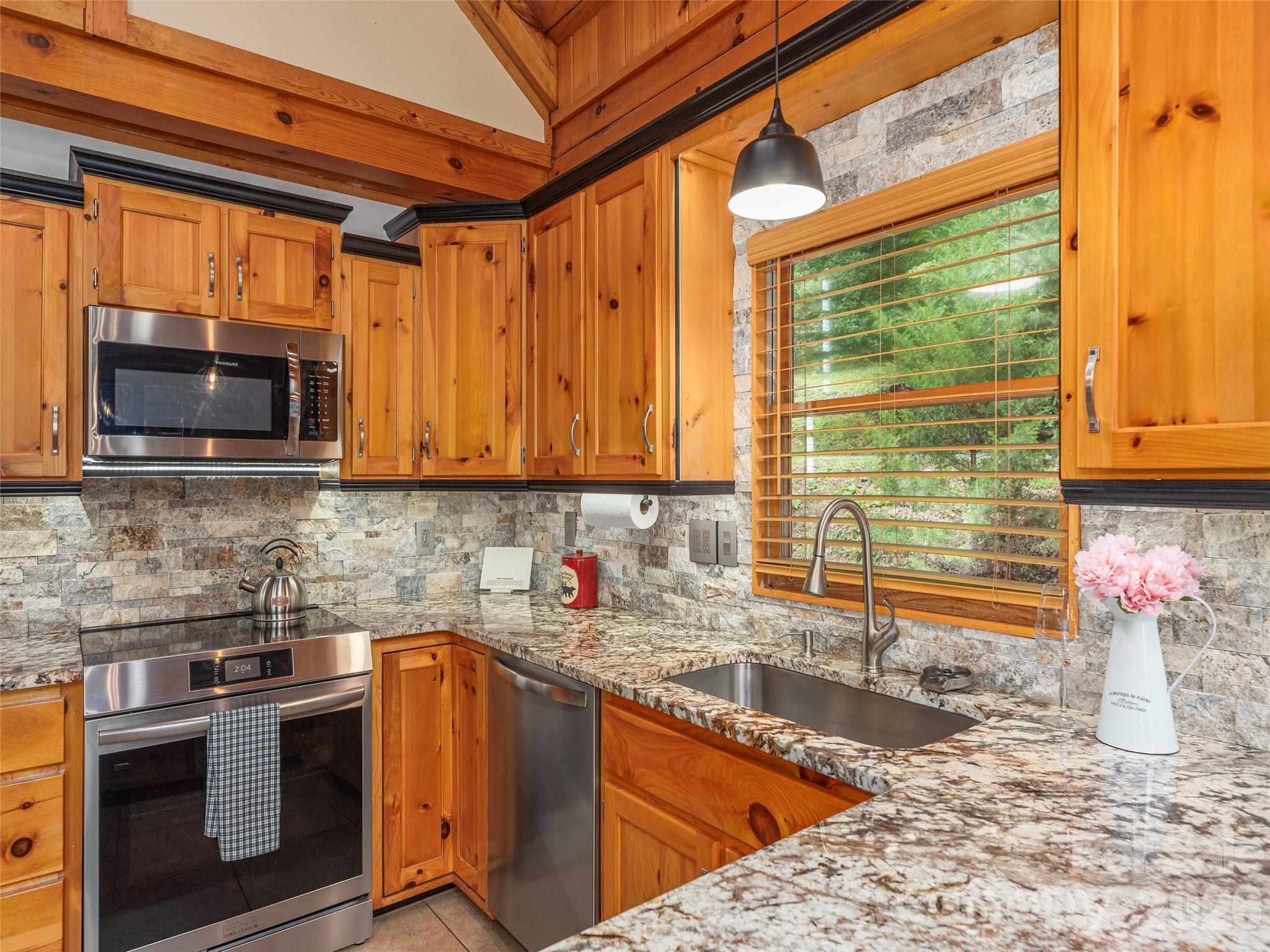 193 Valley Creek Drive — Maggie Valley