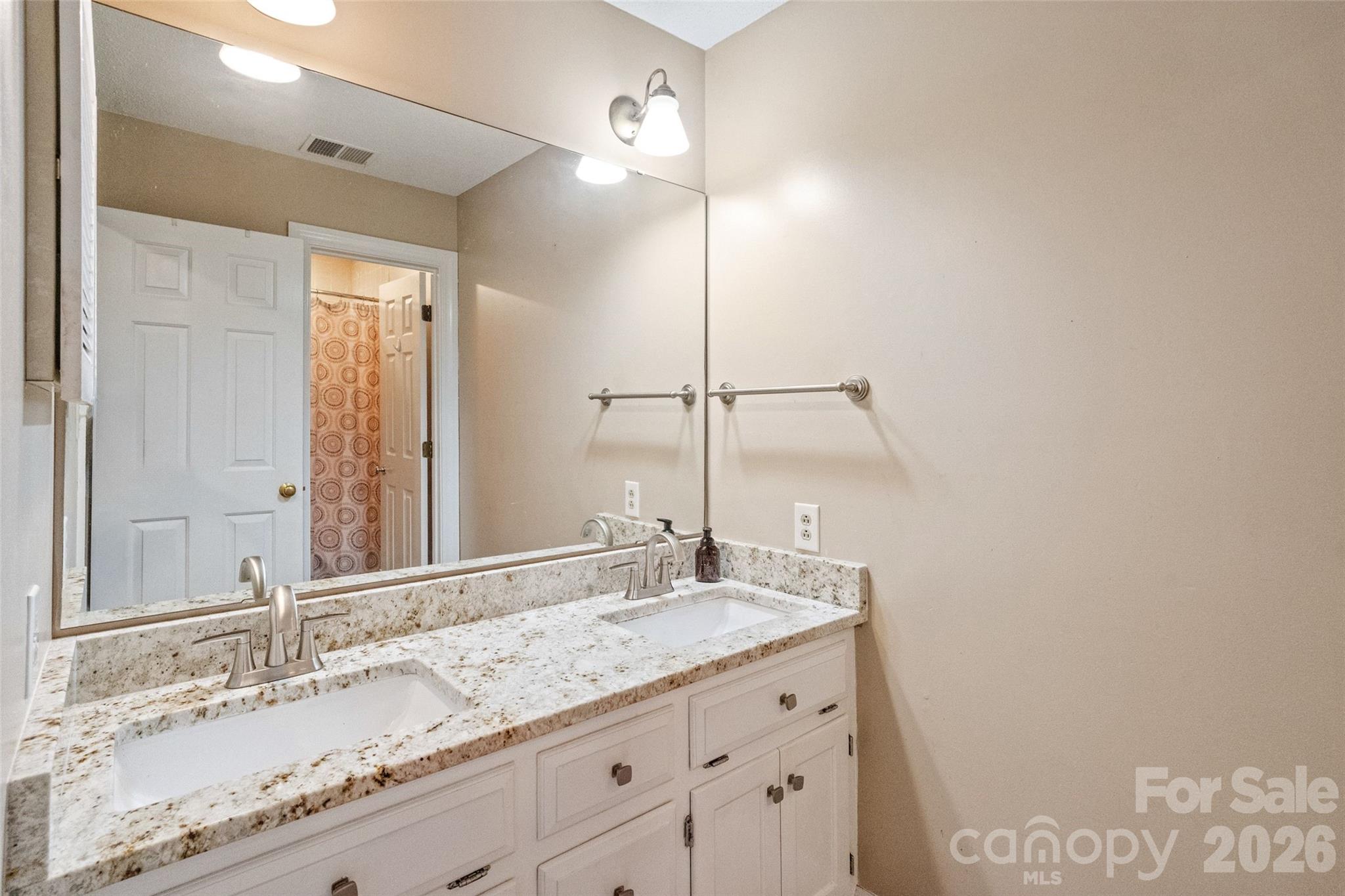 806 Colony Oaks Drive #B — Monroe
