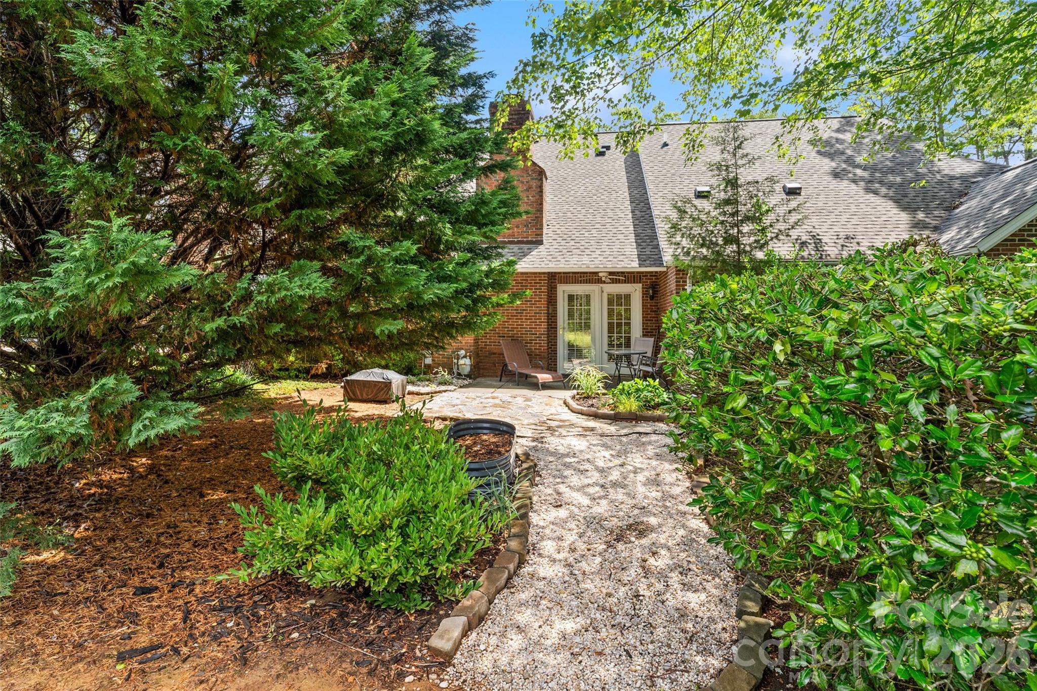 806 Colony Oaks Drive #B — Monroe