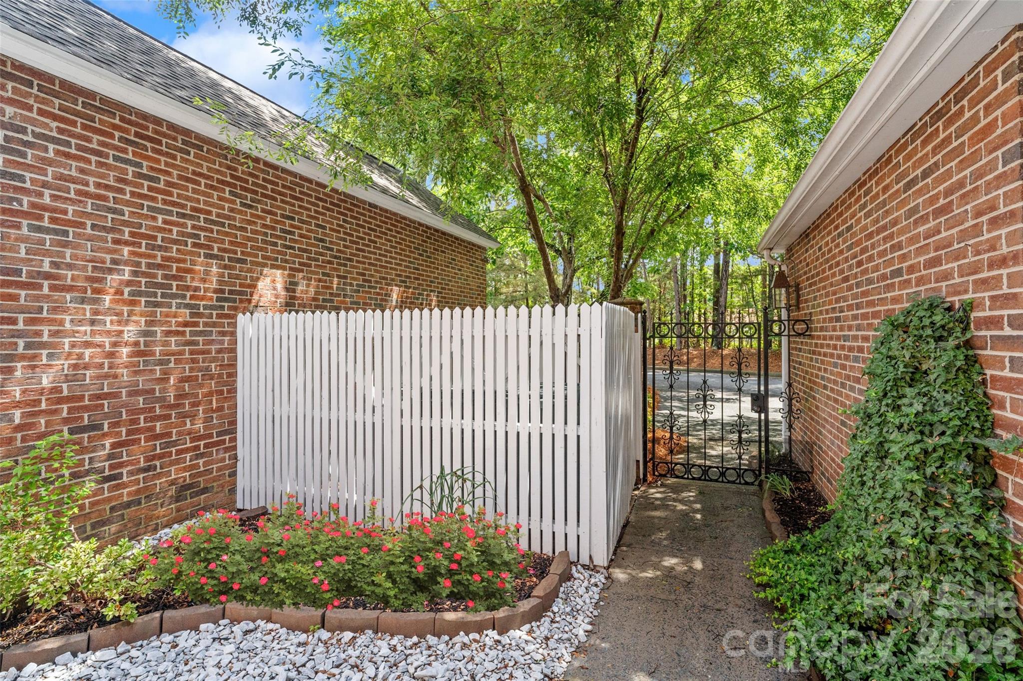 806 Colony Oaks Drive #B — Monroe
