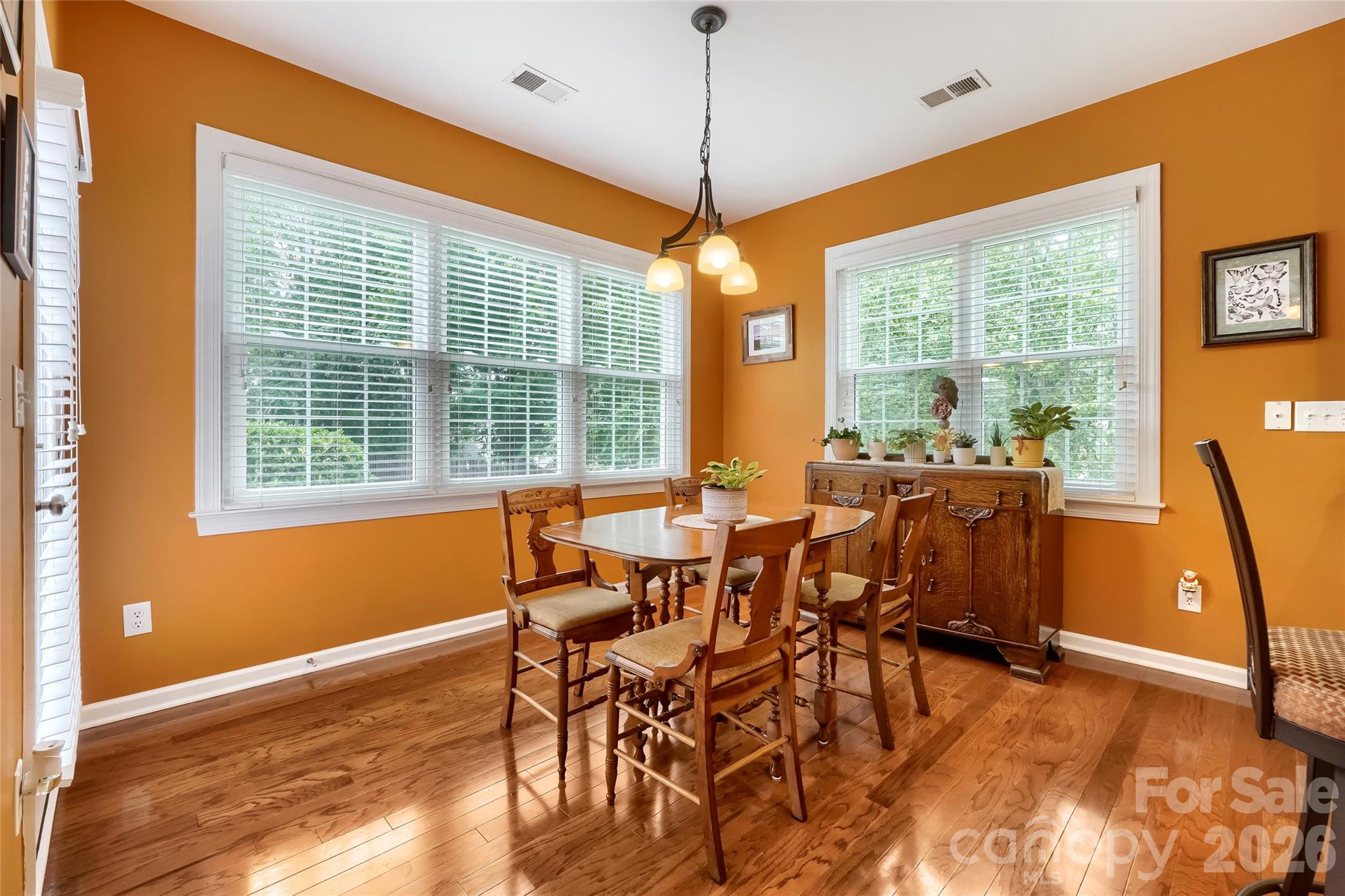 653 Lorain Avenue NW — Concord