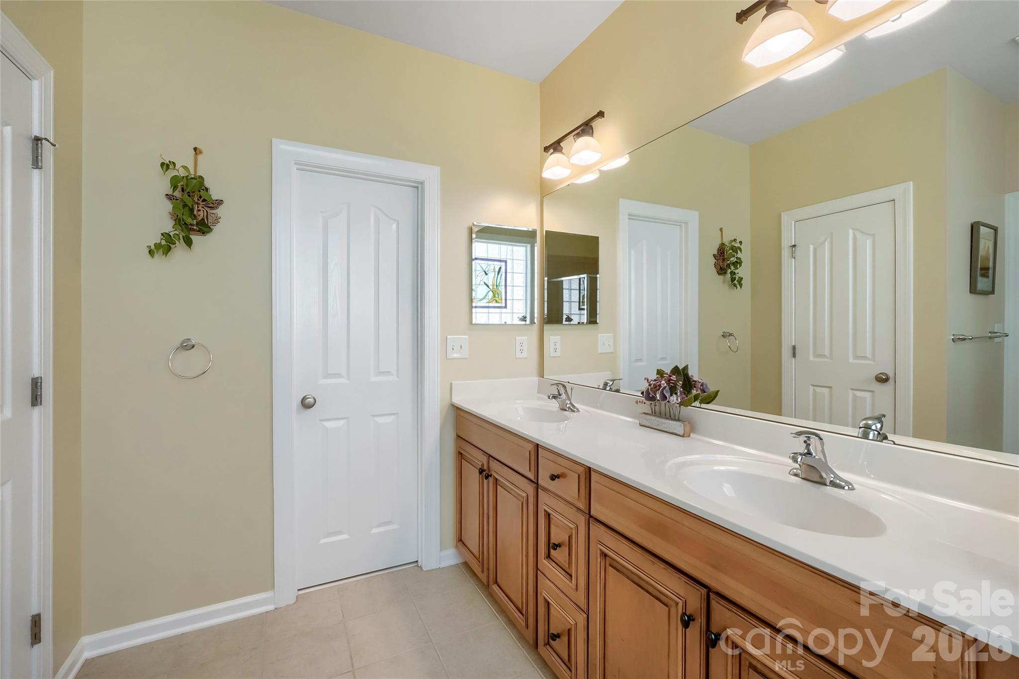 653 Lorain Avenue NW — Concord