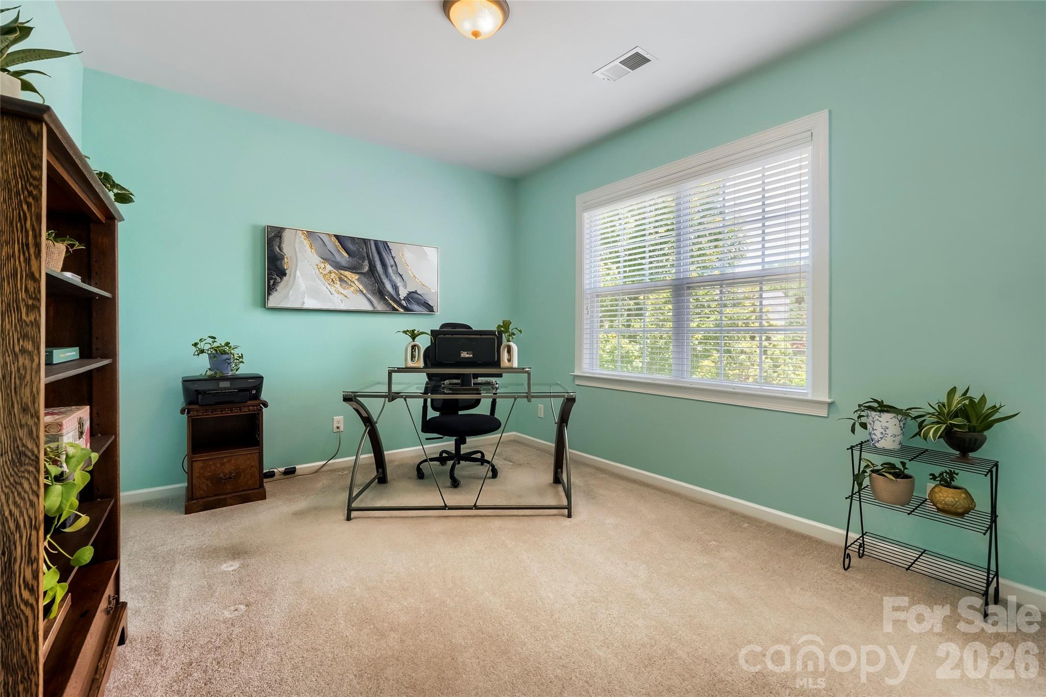 653 Lorain Avenue NW — Concord