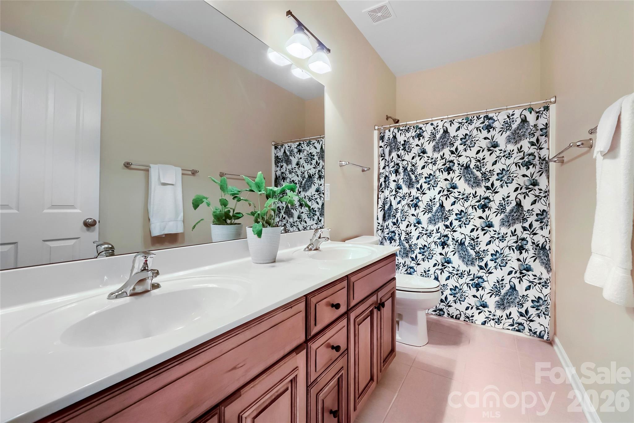 653 Lorain Avenue NW — Concord