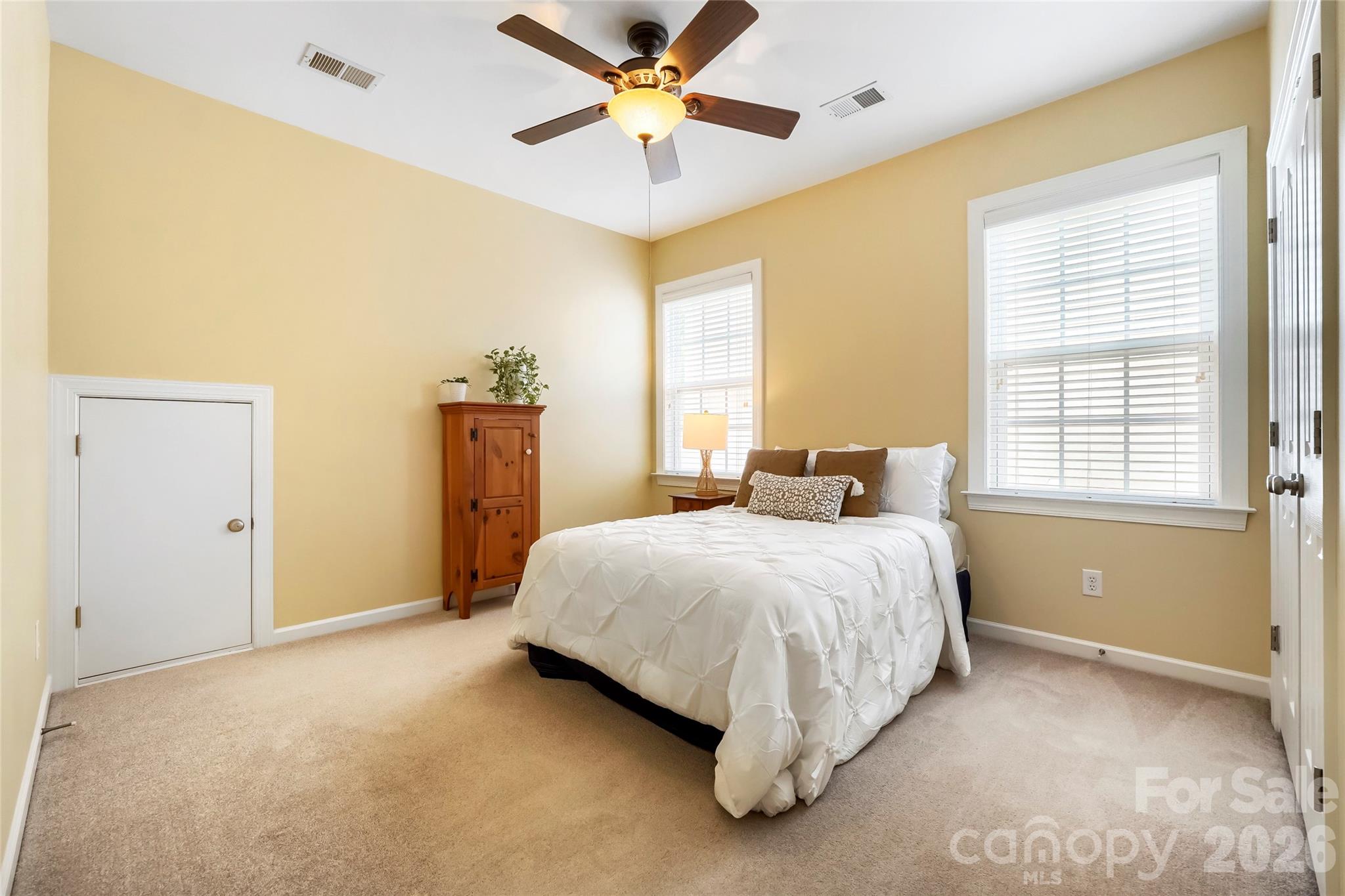 653 Lorain Avenue NW — Concord