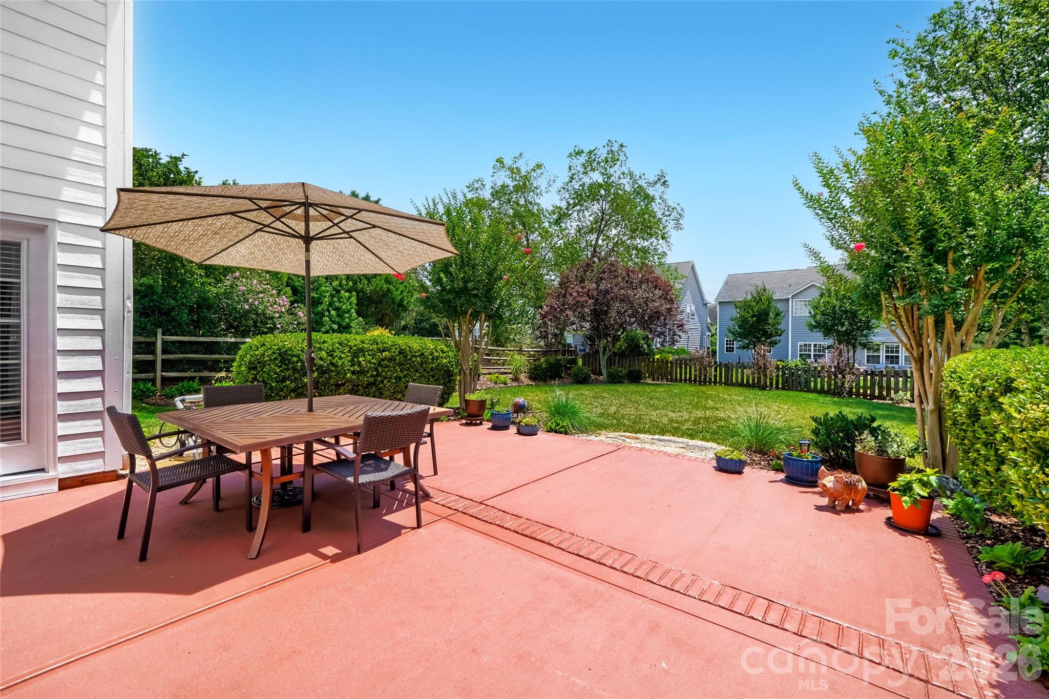 653 Lorain Avenue NW — Concord