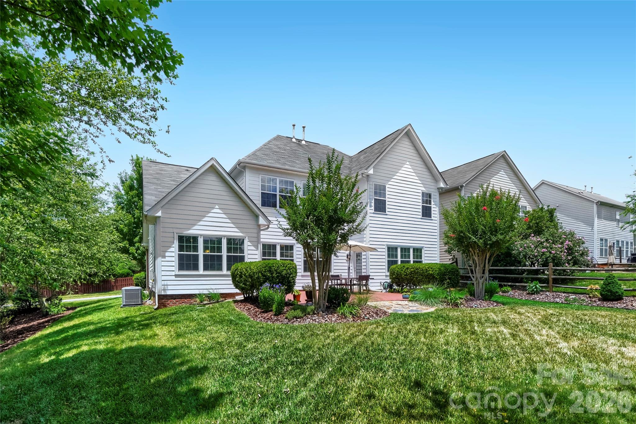 653 Lorain Avenue NW — Concord
